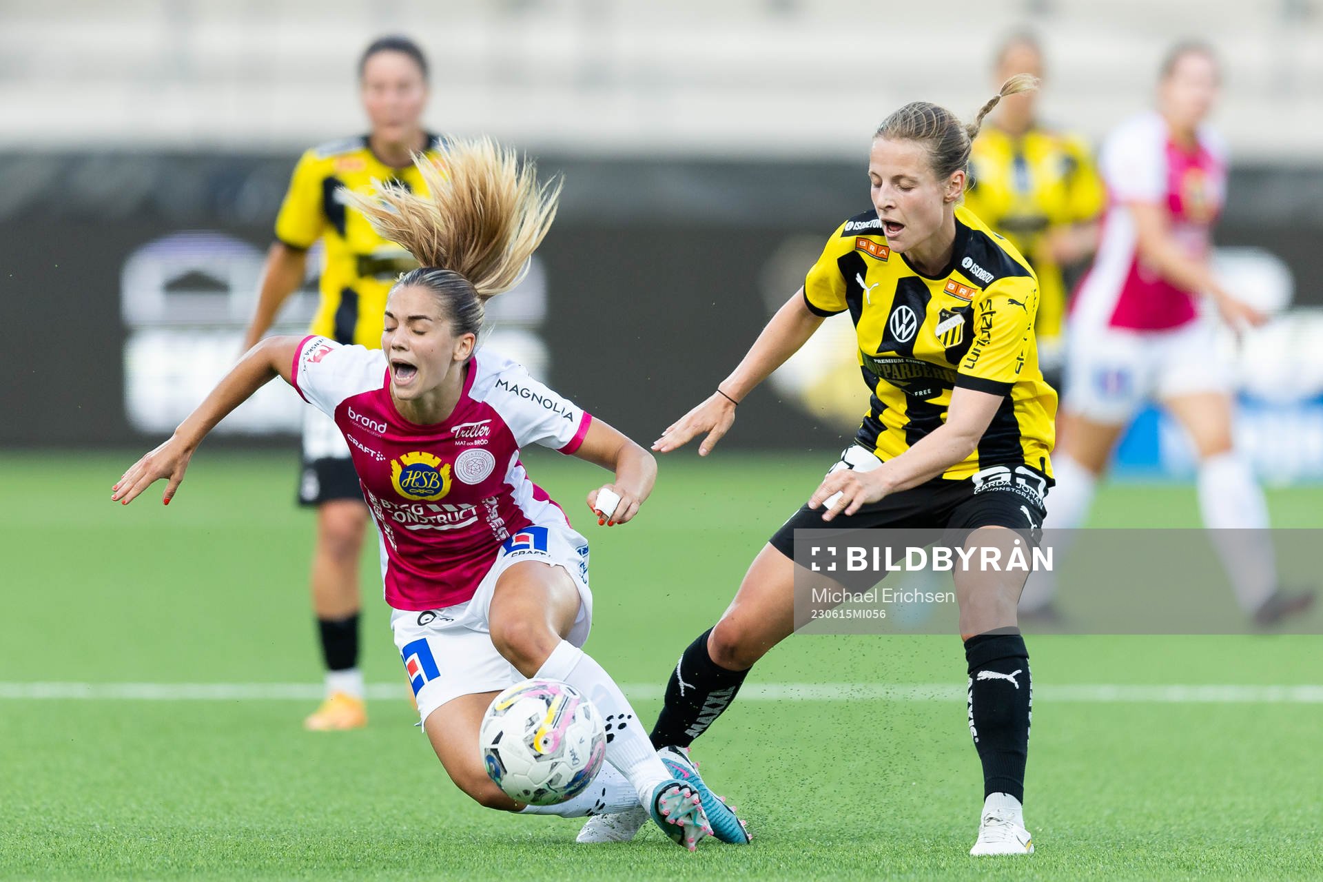 IK Uppsalas Johanna Renmark och Häckens Anna Anvegård