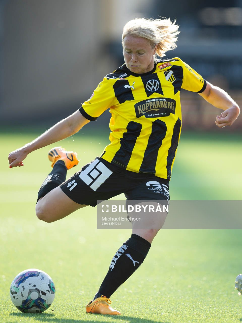Häckens Julie Blakstad  fotbollsmatchen i Damallsvenskan