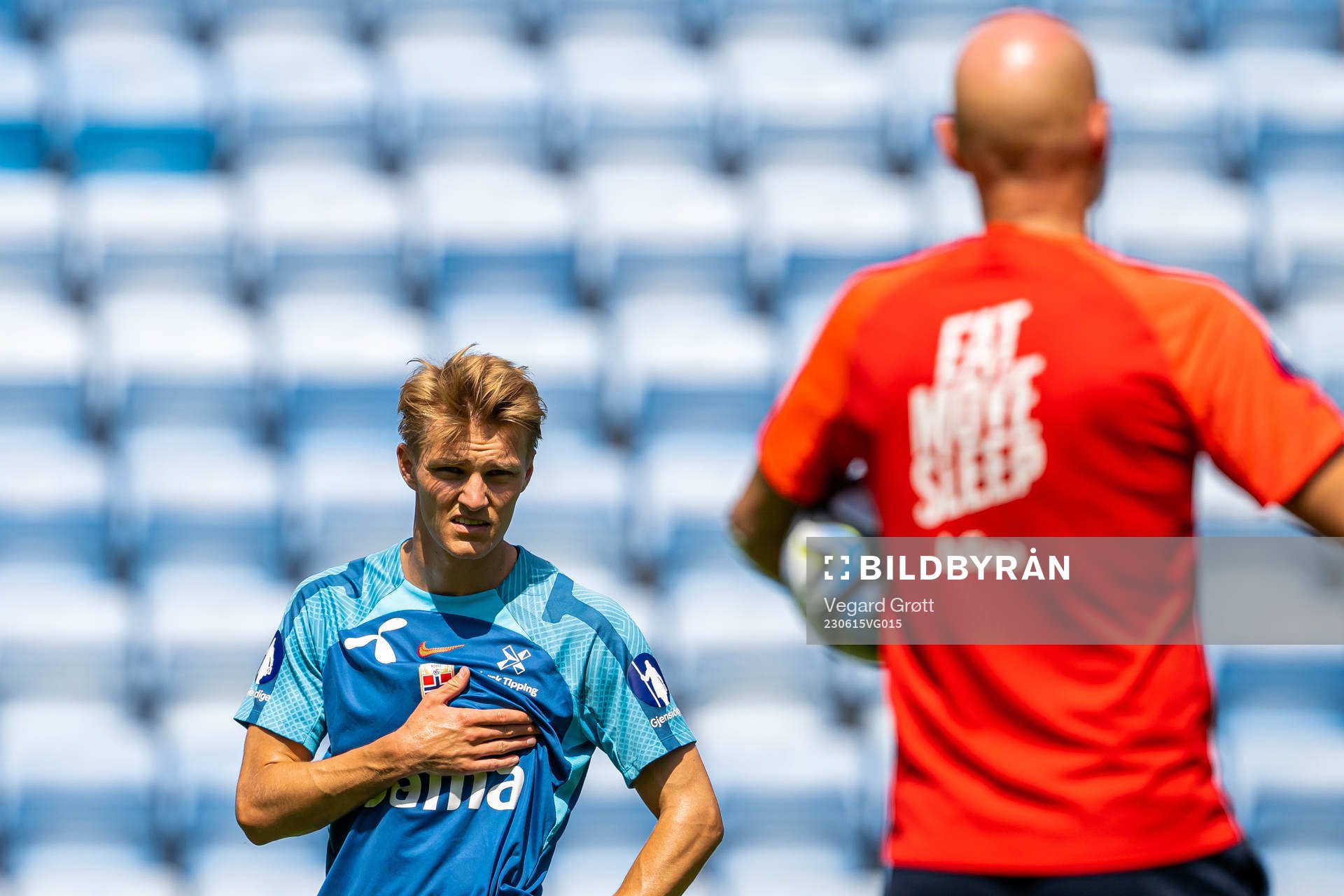 Martin Ødegaard and Ståle Solbakken, head coach of the