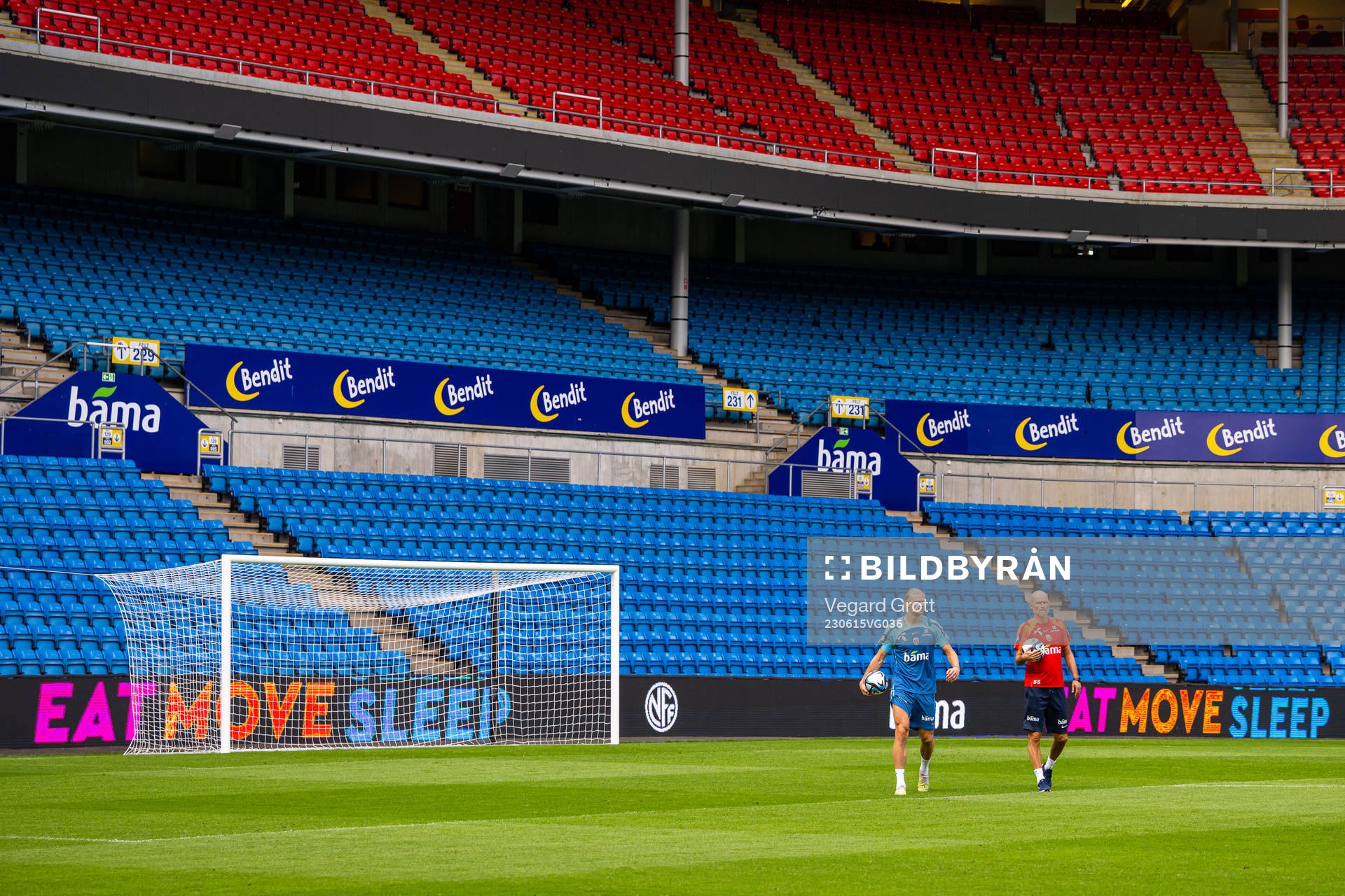 Erling Braut Haaland and Ståle Solbakken, head coach of