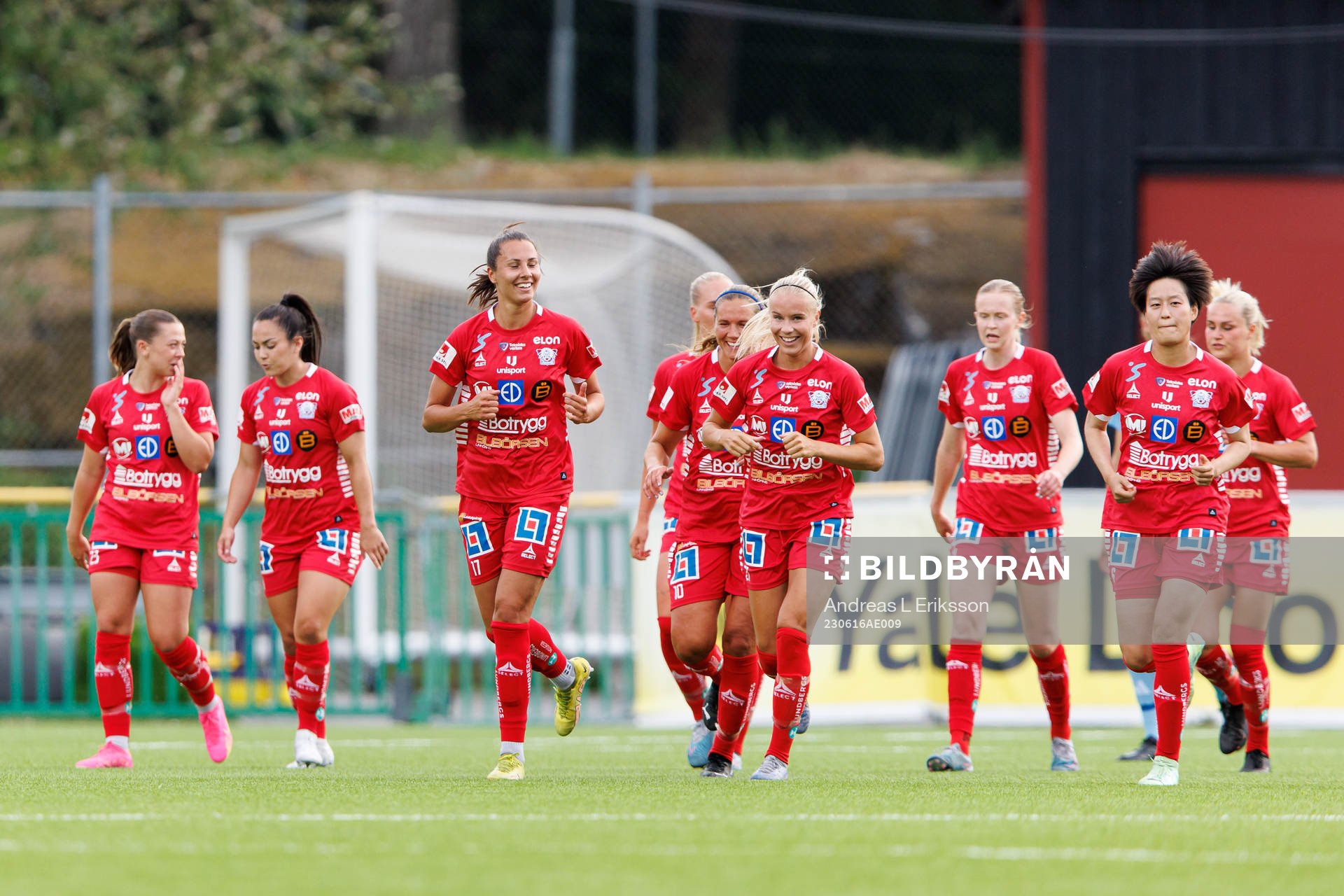 Linköpings Nellie Karlsson jublar efter 0-1 under fotbollsmatchen i Damallsvenskan mellan Djurgården och Linköping den 16 juni 2023 i Stockholm.