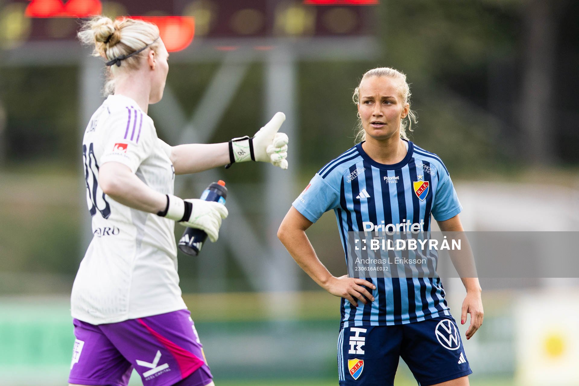 Djurgårdens målvakt Hedvig Lindahl och Tove Almqvist