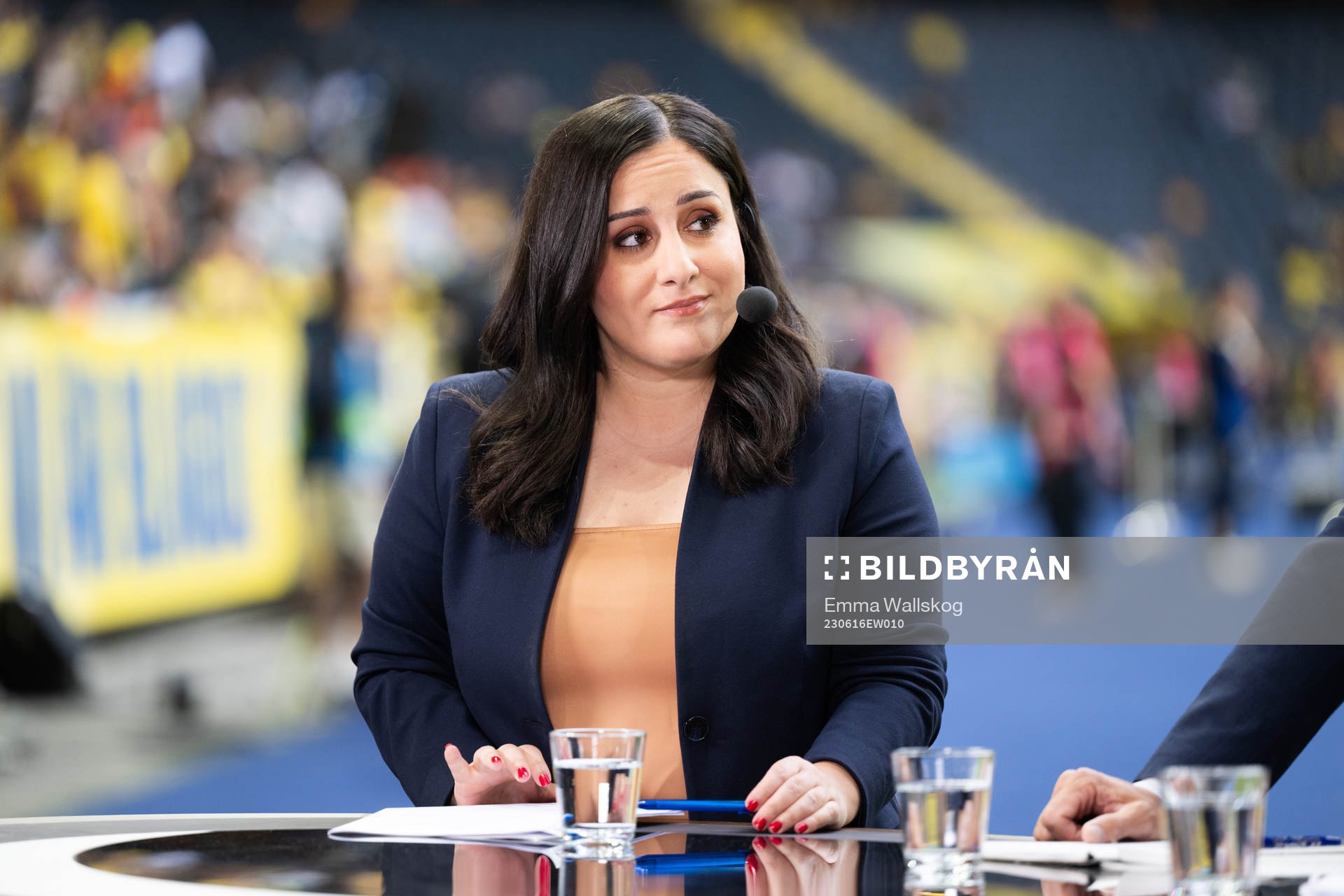 Jennifer Kücükaslan in the studio of Swedish broadcaster