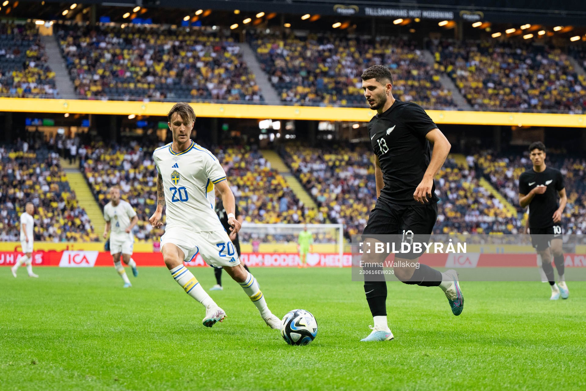 Kristoffer Olsson of Sweden and Liberato Cacace of New