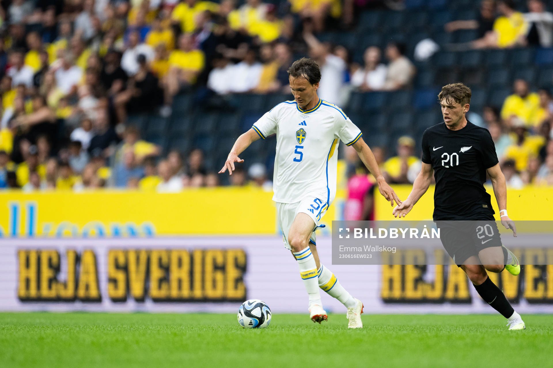 Hjalmar Ekdal of Sweden and Callum Mccowatt of New Zealand