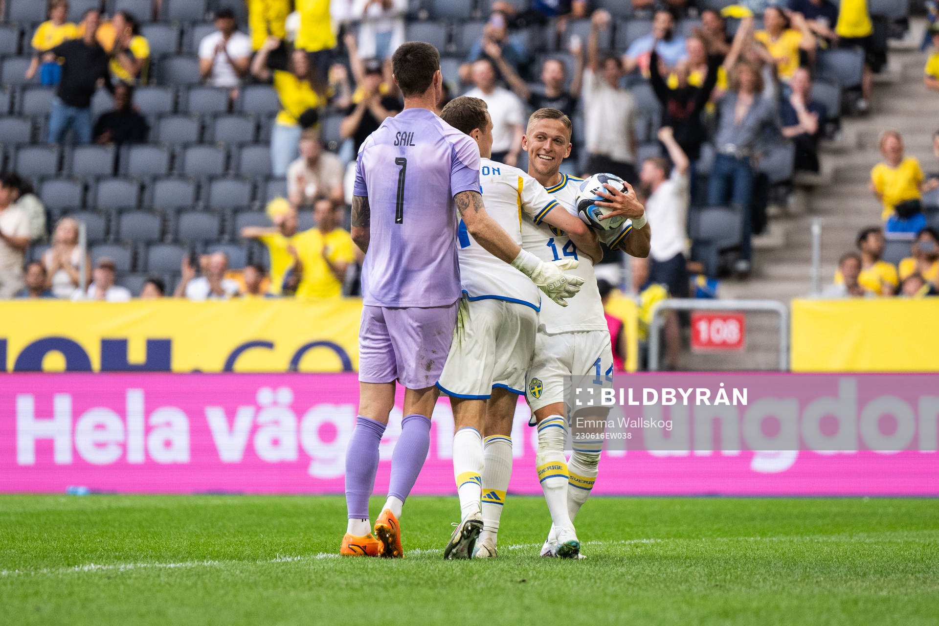Jesper Karlsson and Viktor Claesson of Sweden celebrate