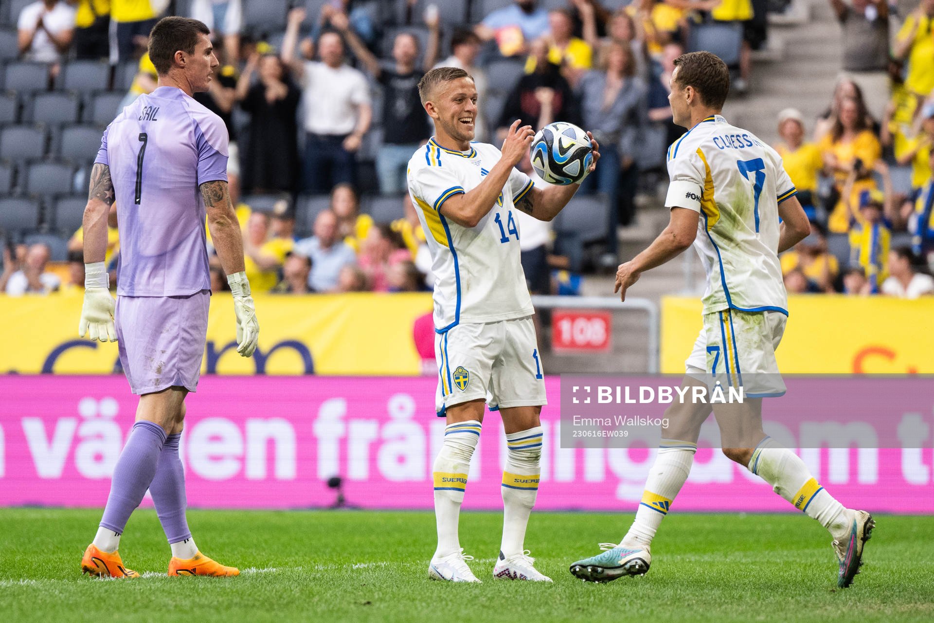 Jesper Karlsson and Viktor Claesson of Sweden celebrate
