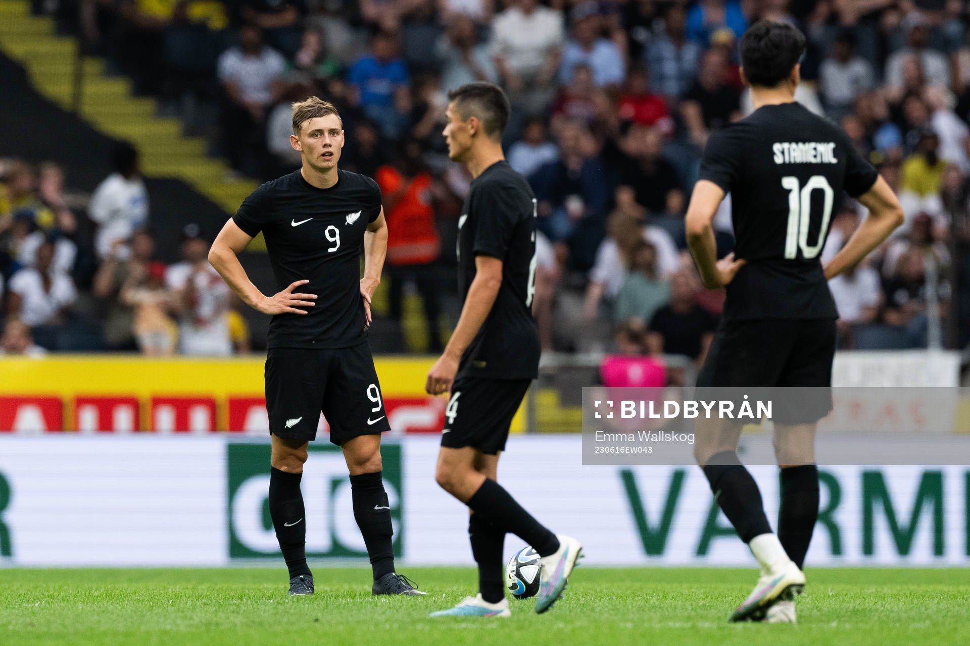 Ben Waine and Marko Stamenic of New Zealand looks dejected