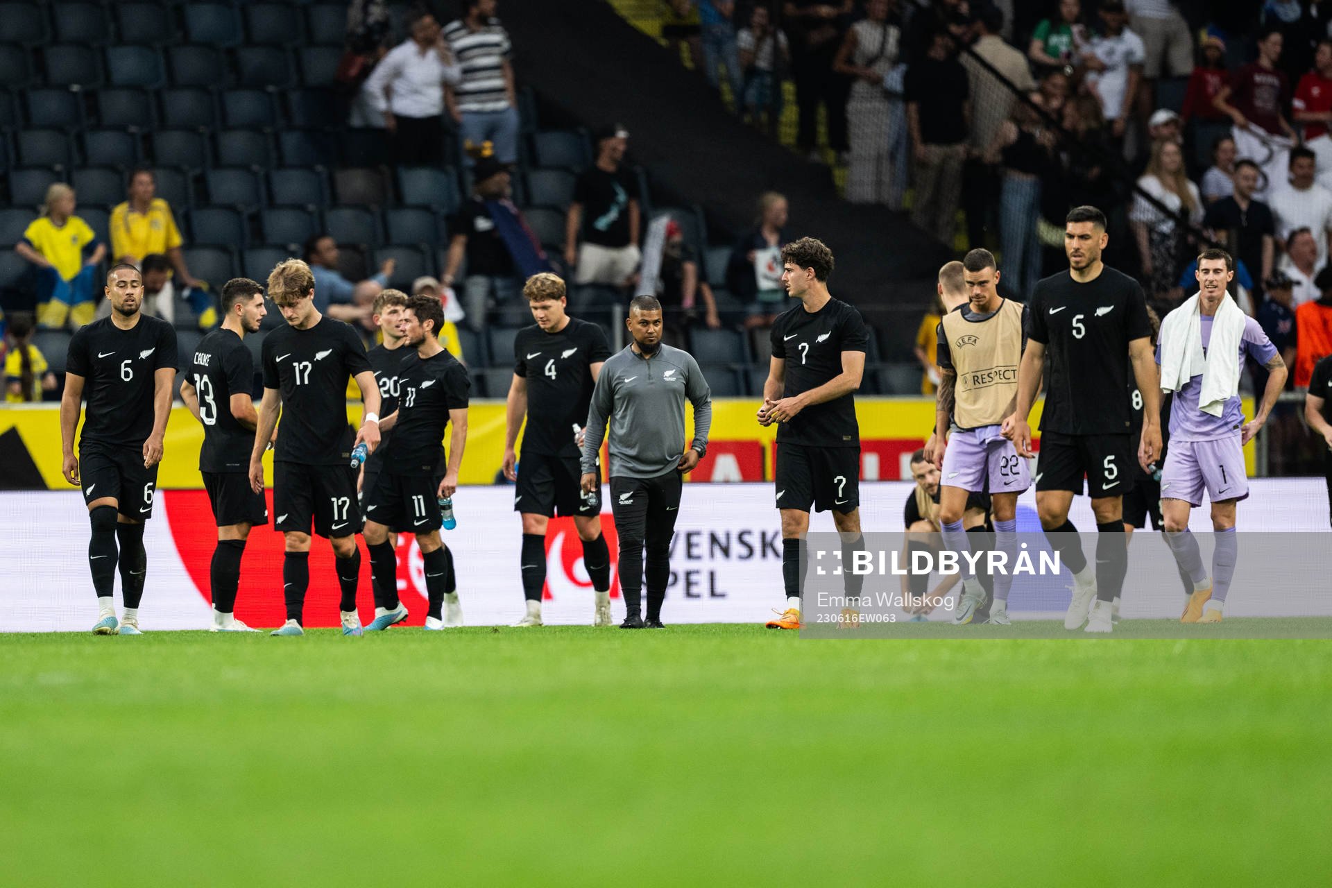 Players of of New Zealand look dejected