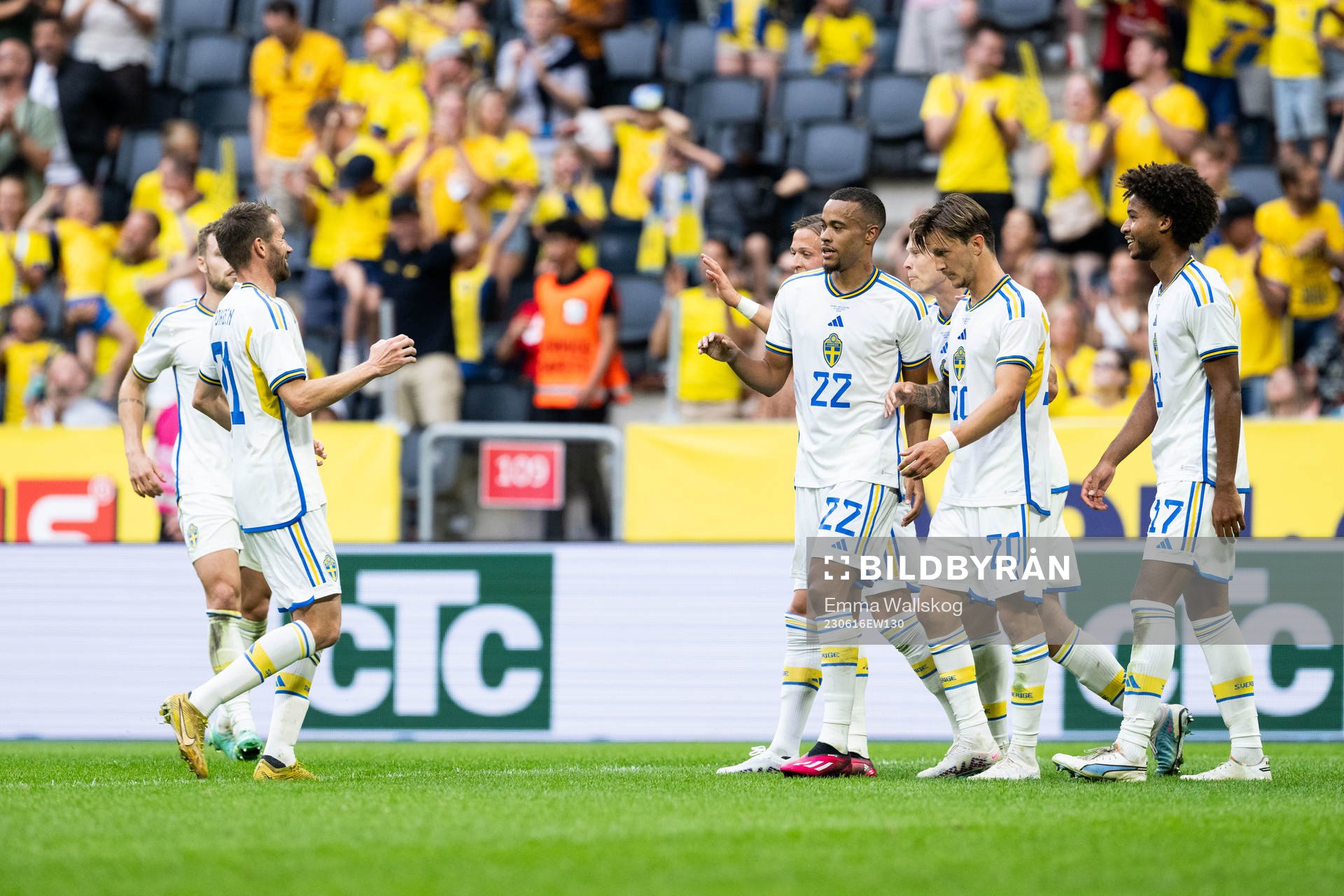 Robin Quaison of Sweden celebrates