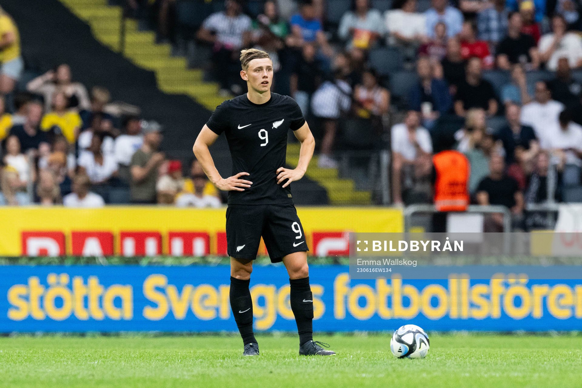 Ben Waine of New Zealand looks dejected