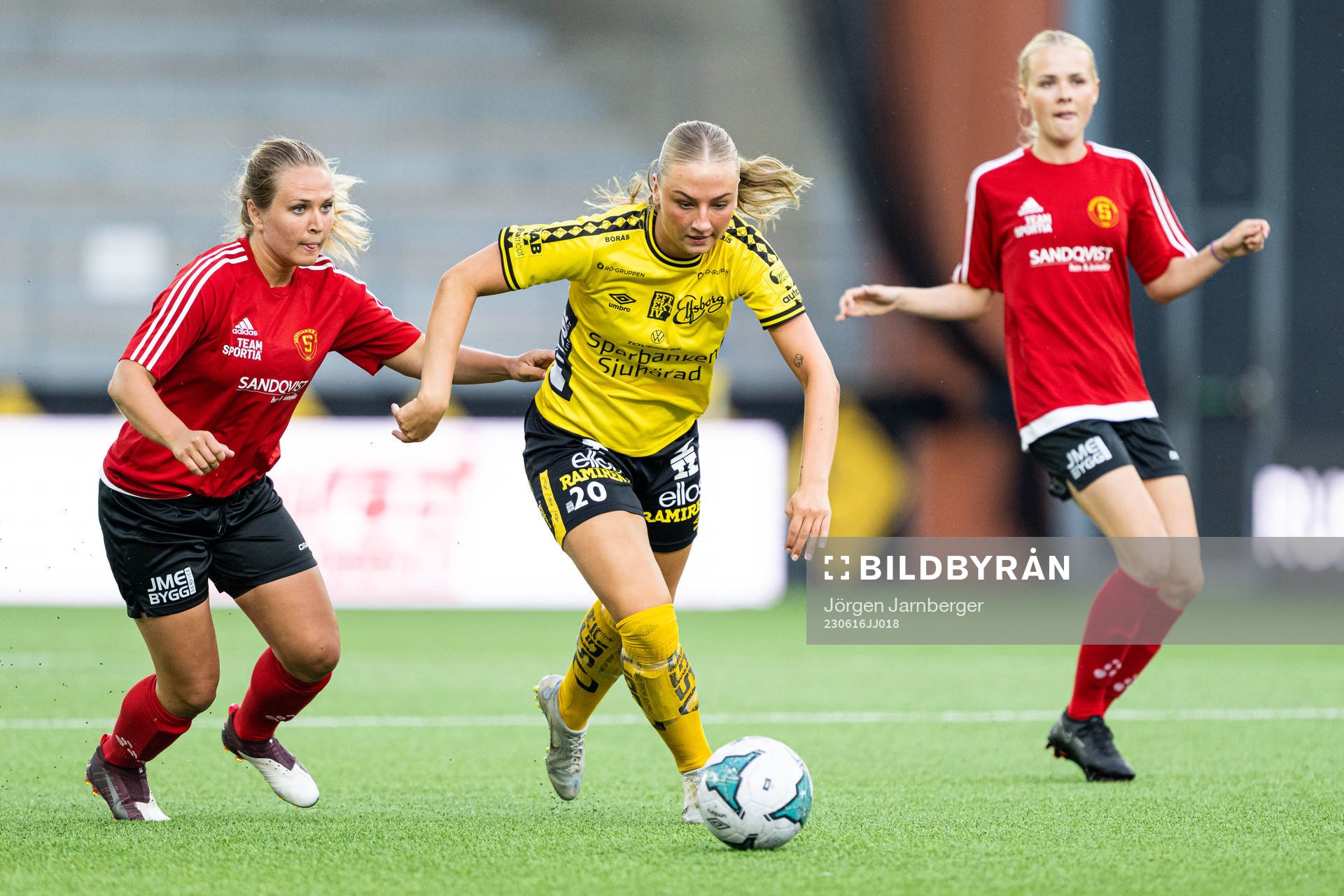 Skepplandas Emma Sandqvist och Elfsborgs Stina Jensen