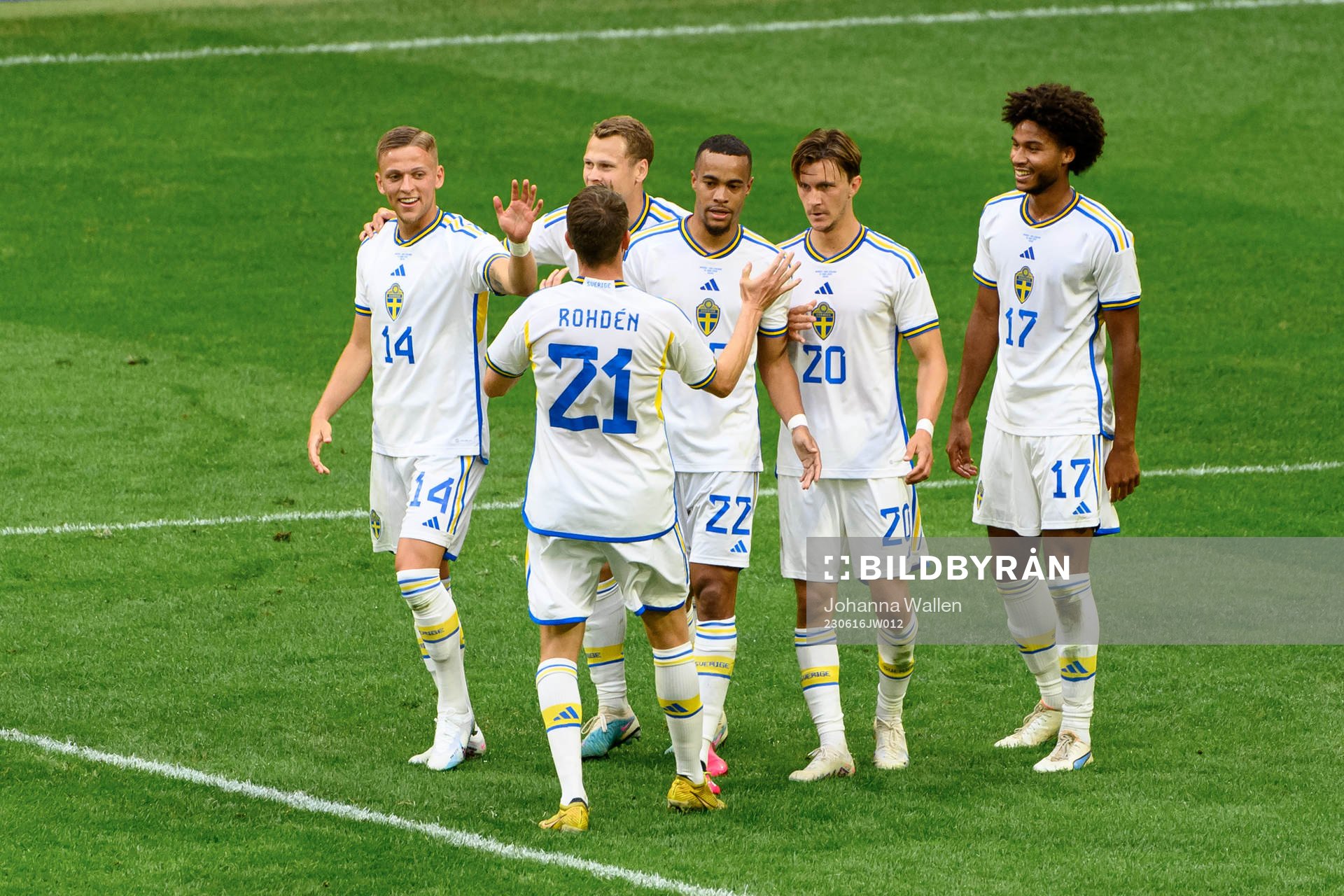 The players of Sweden celebrate