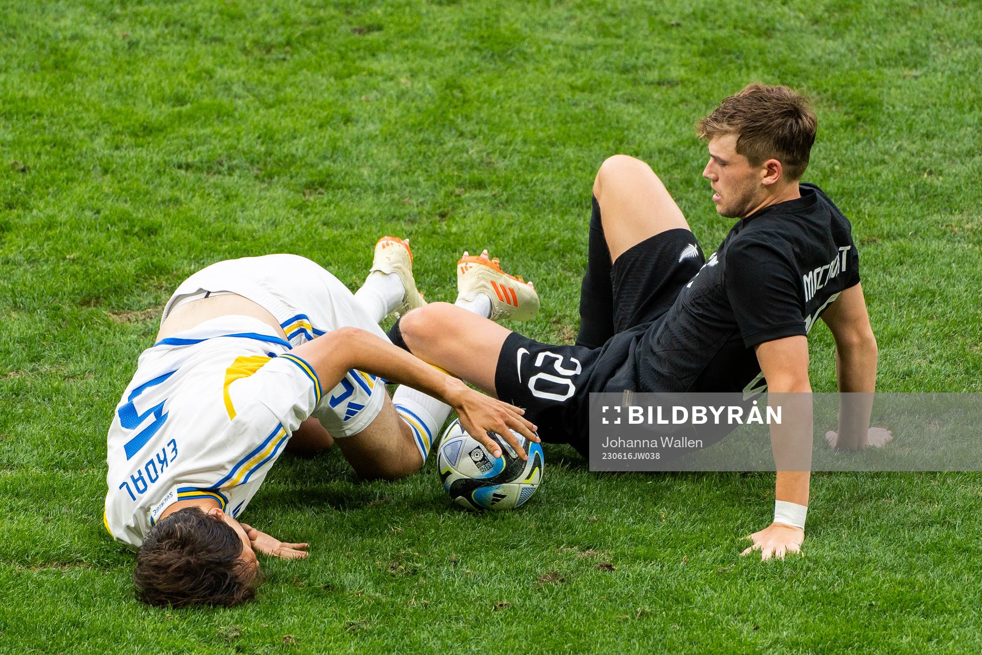 Hjalmar Ekdal of Sweden and Callum Mccowatt of New Zealand