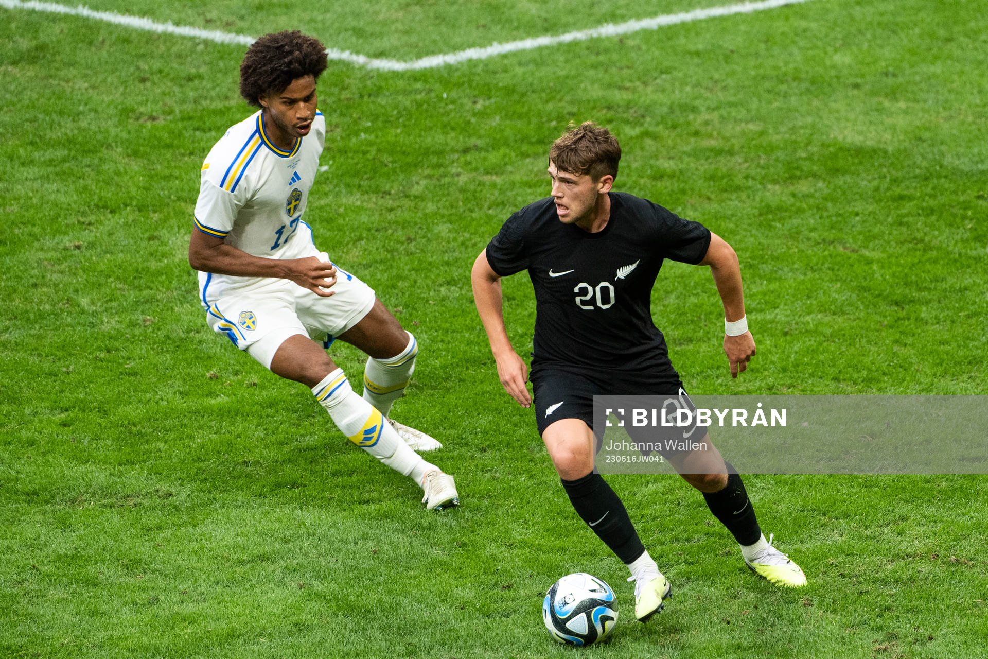 Jens Cajuste of Sweden and Callum Mccowatt of New Zealand