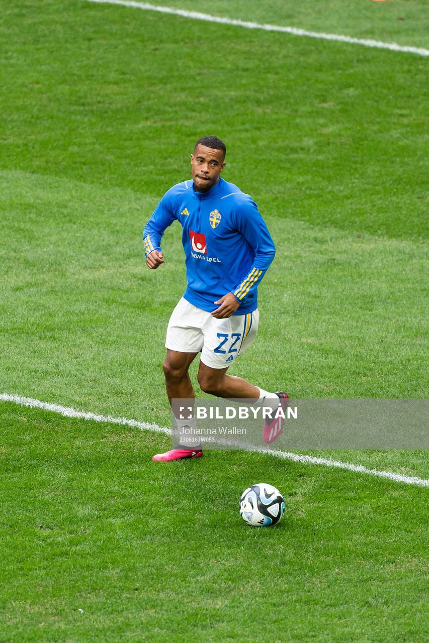Robin Quaison of Sweden