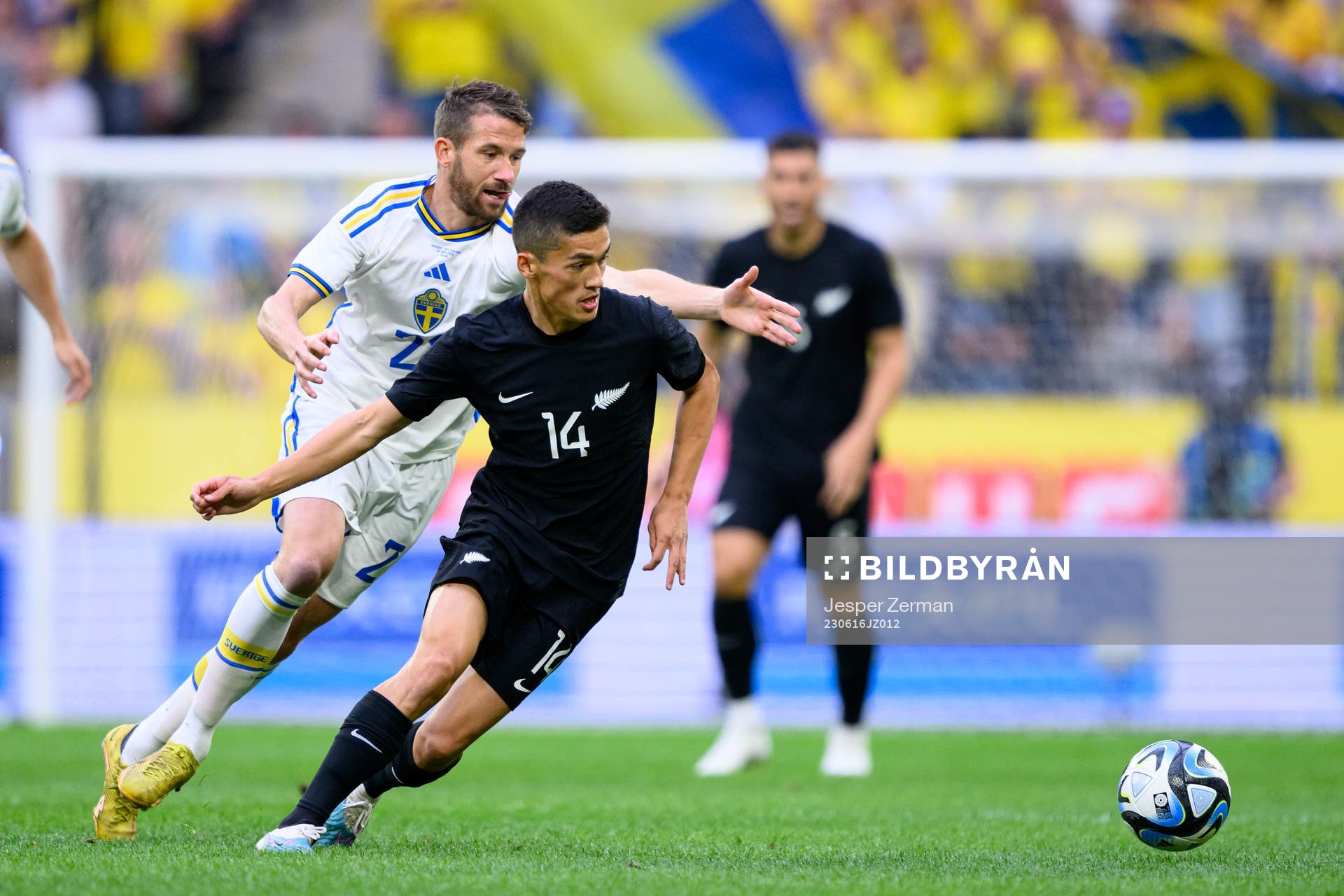 Marcus Rohdén of Sweden and Elijah Just of New Zealand