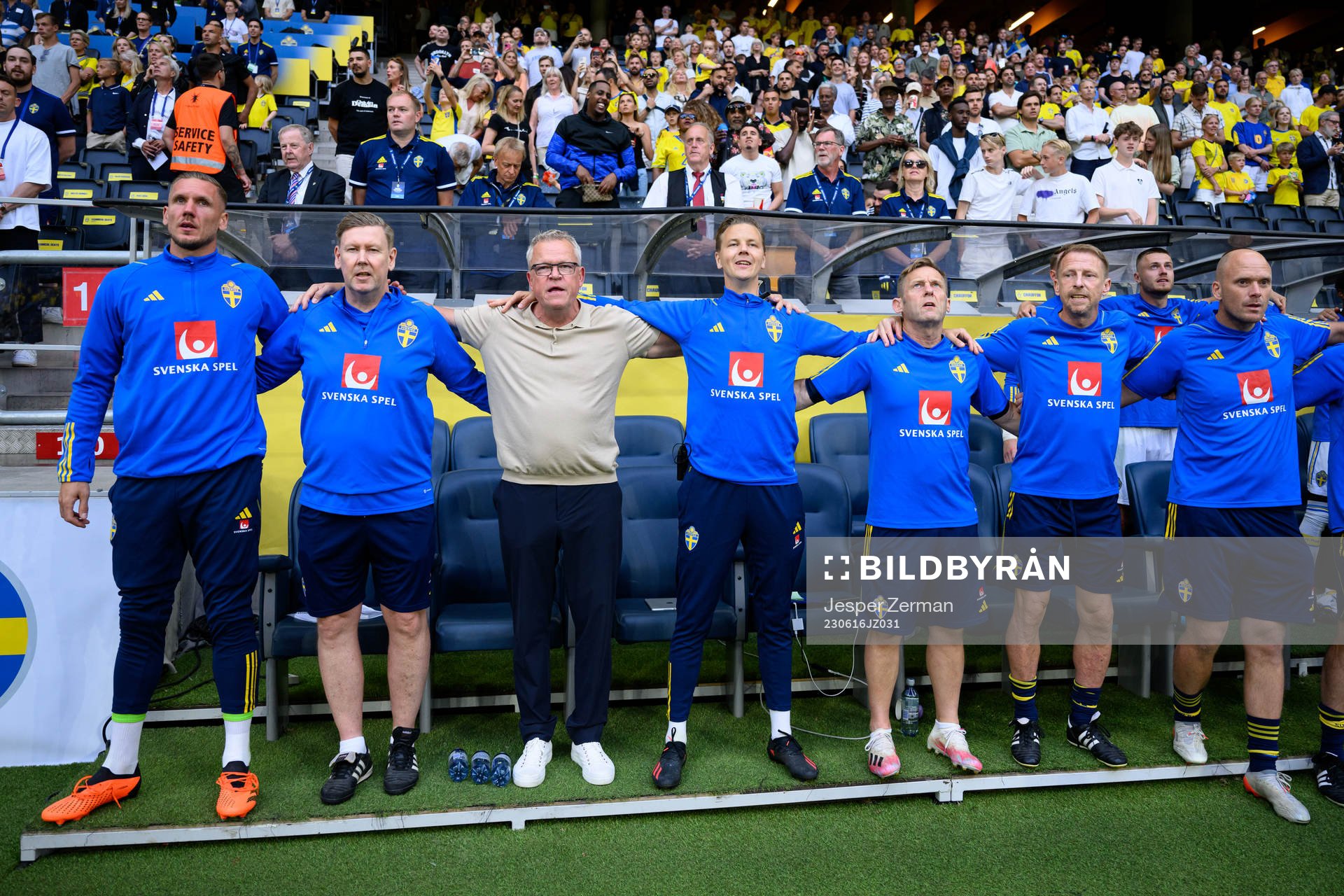 Goalkeeper Robin Olsen, assistant coach Peter Wettergren,