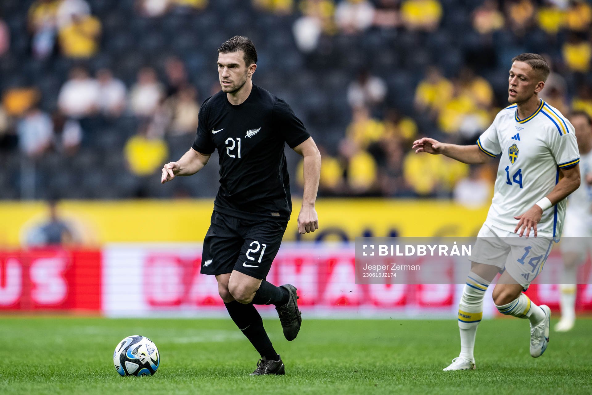 Tim Payne of New Zealand and Jesper Karlsson of Sweden