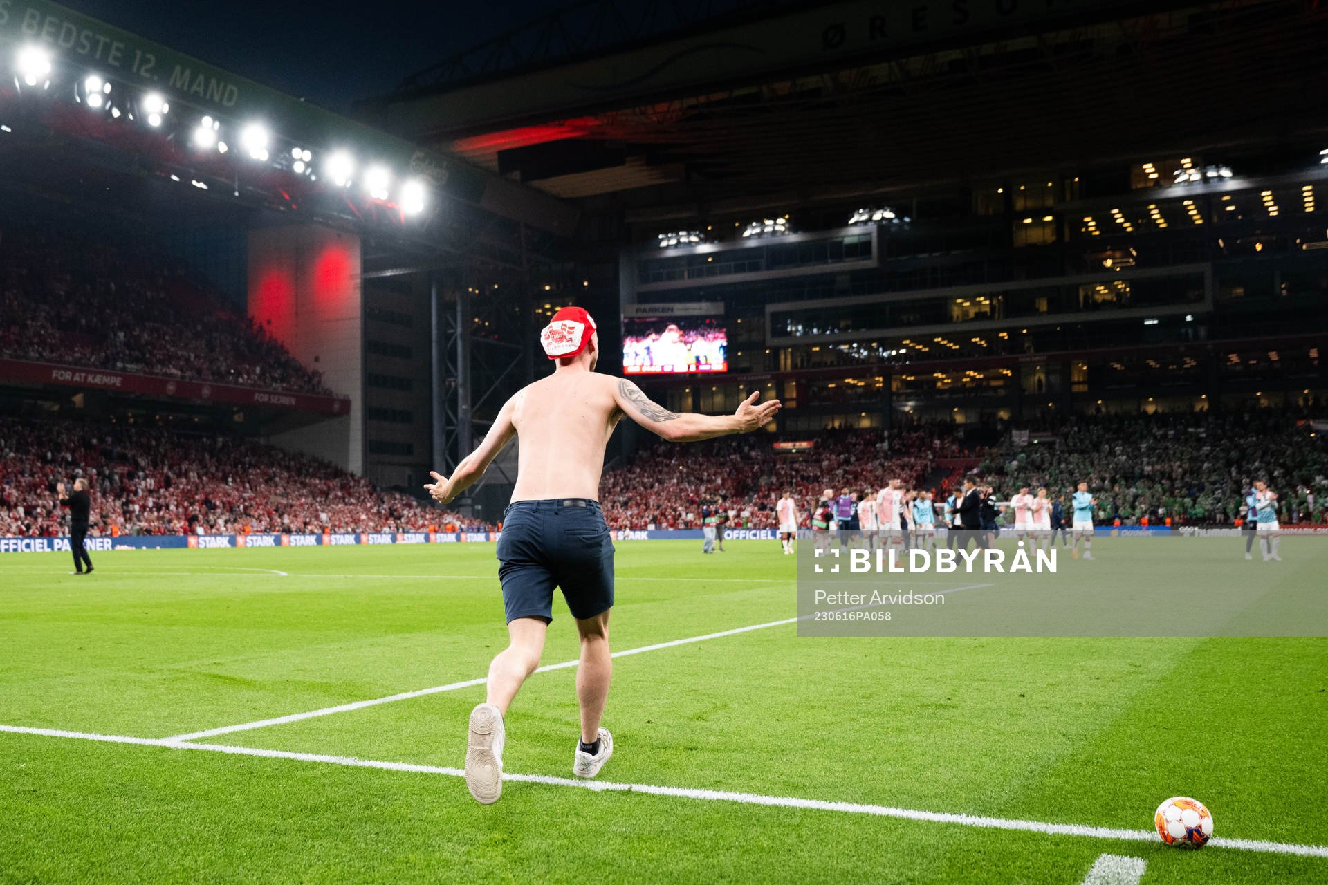 A pitch invader