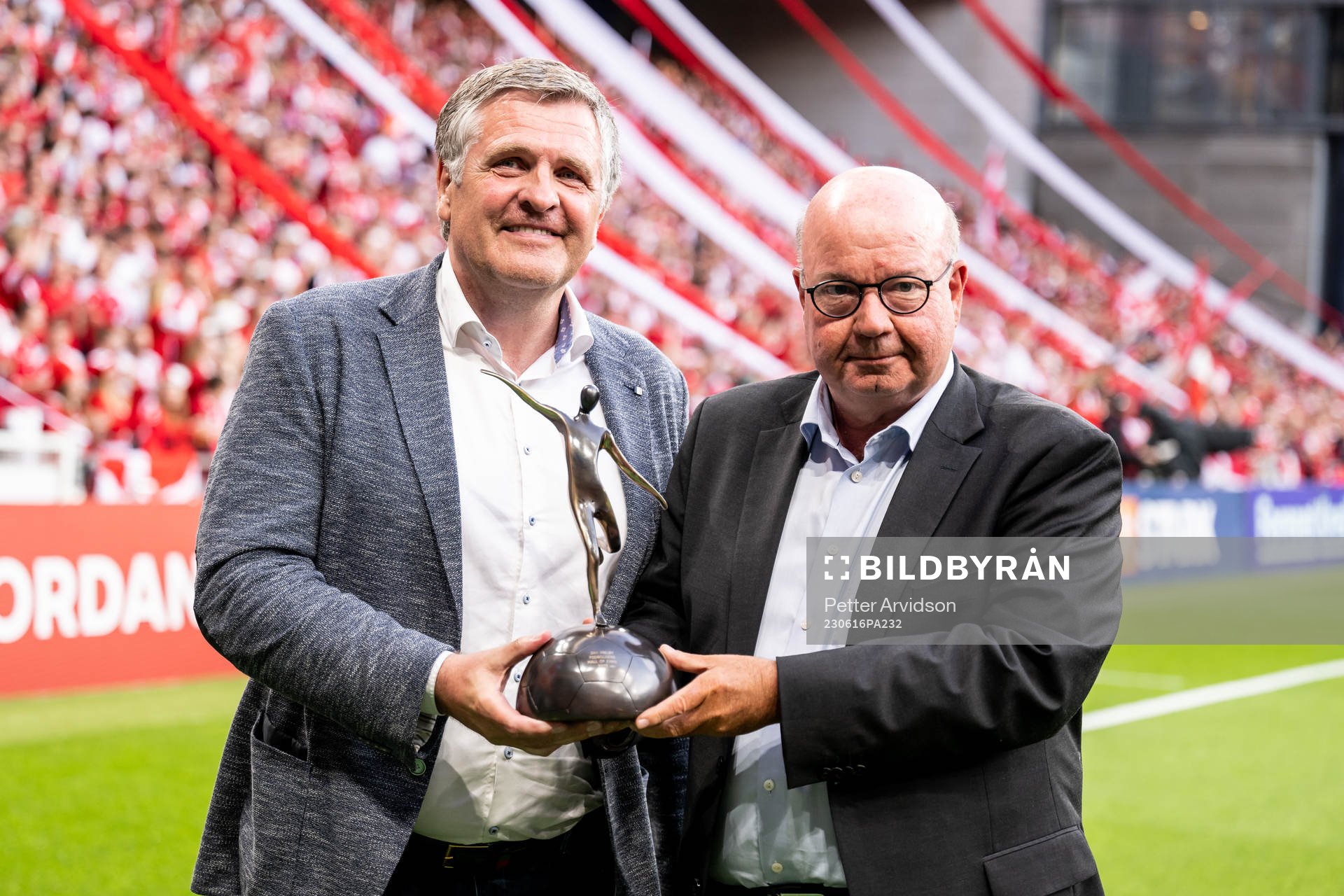 Jan Mølby inducted to the Danish Football Hall of fame and