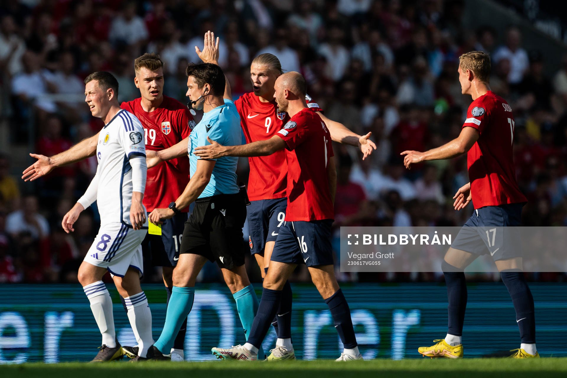Alexander Sørloth and Erling Braut Haaland of Norway argue