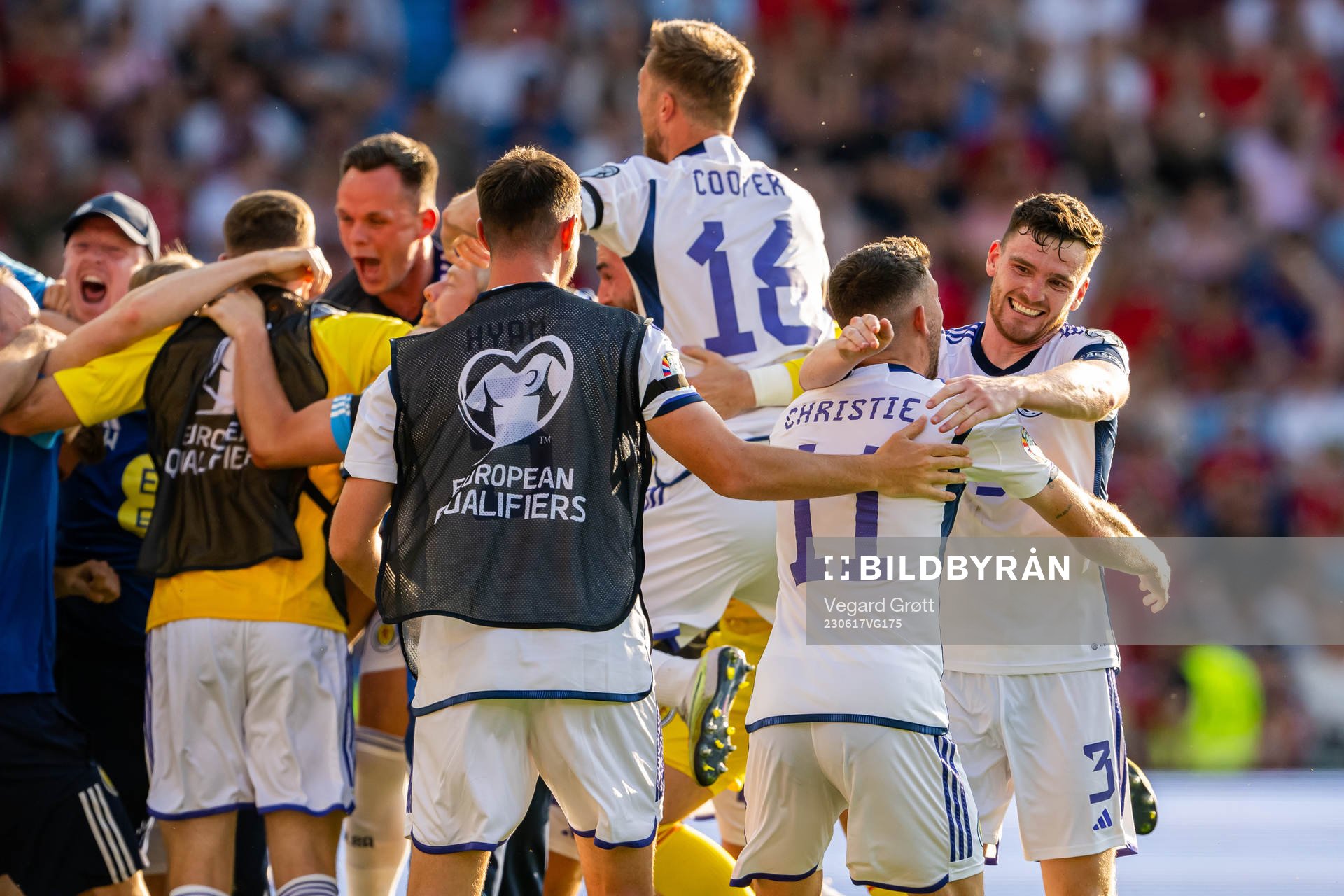Ryan Christie, Andrew Robertson and players of Scotland