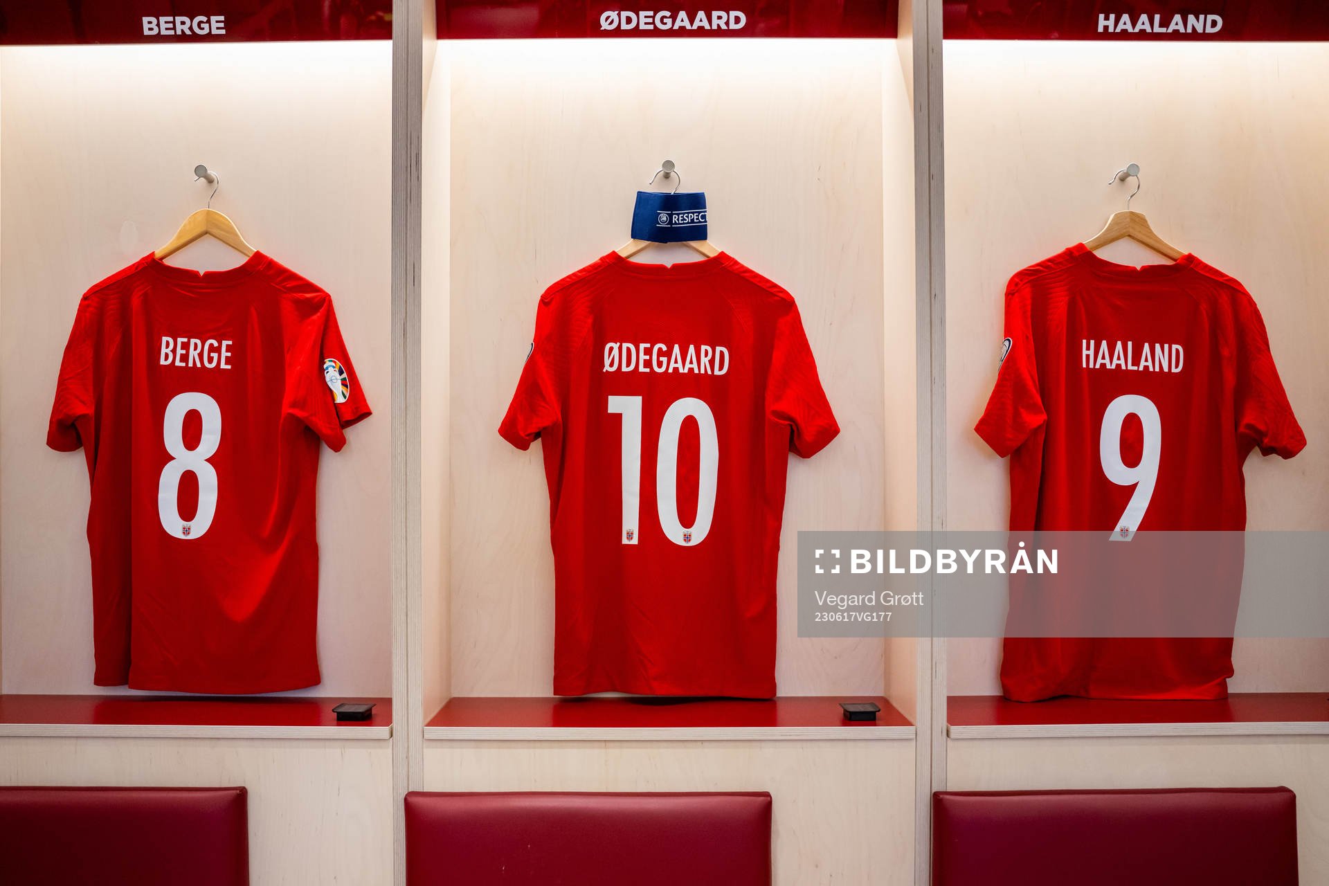 The kits of Sander Berge, Martin Ødegaard and Erling Braut