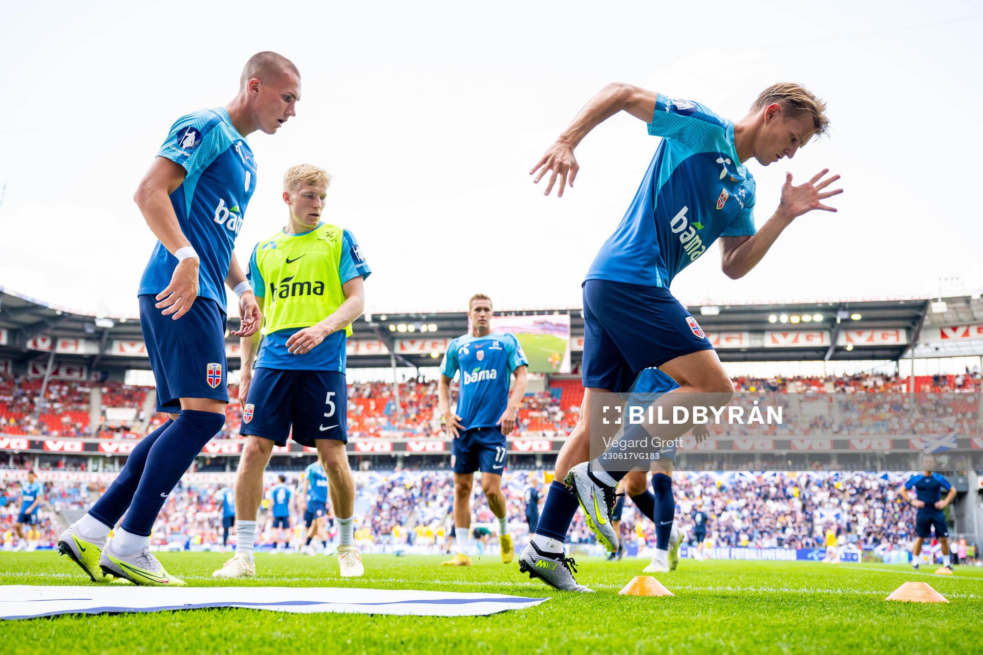 Martin Ødegaard of Norway warms up