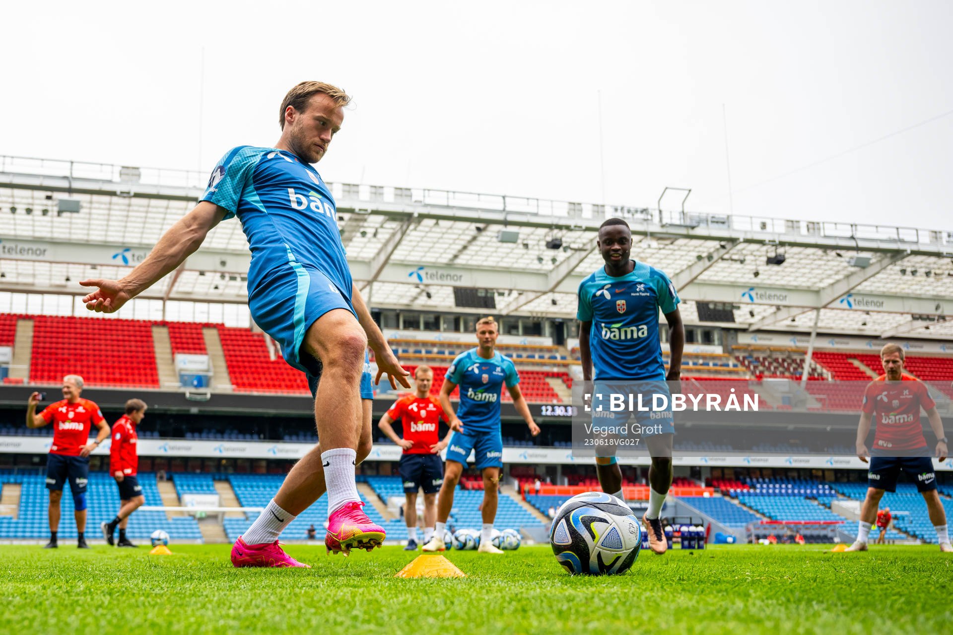 Bård Finne and Brice Wembangomo of the Norwegian national