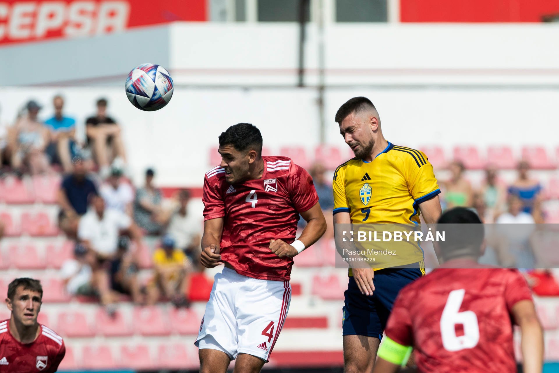 Julian Britto of Gibraltar and Tim Prica of Sweden