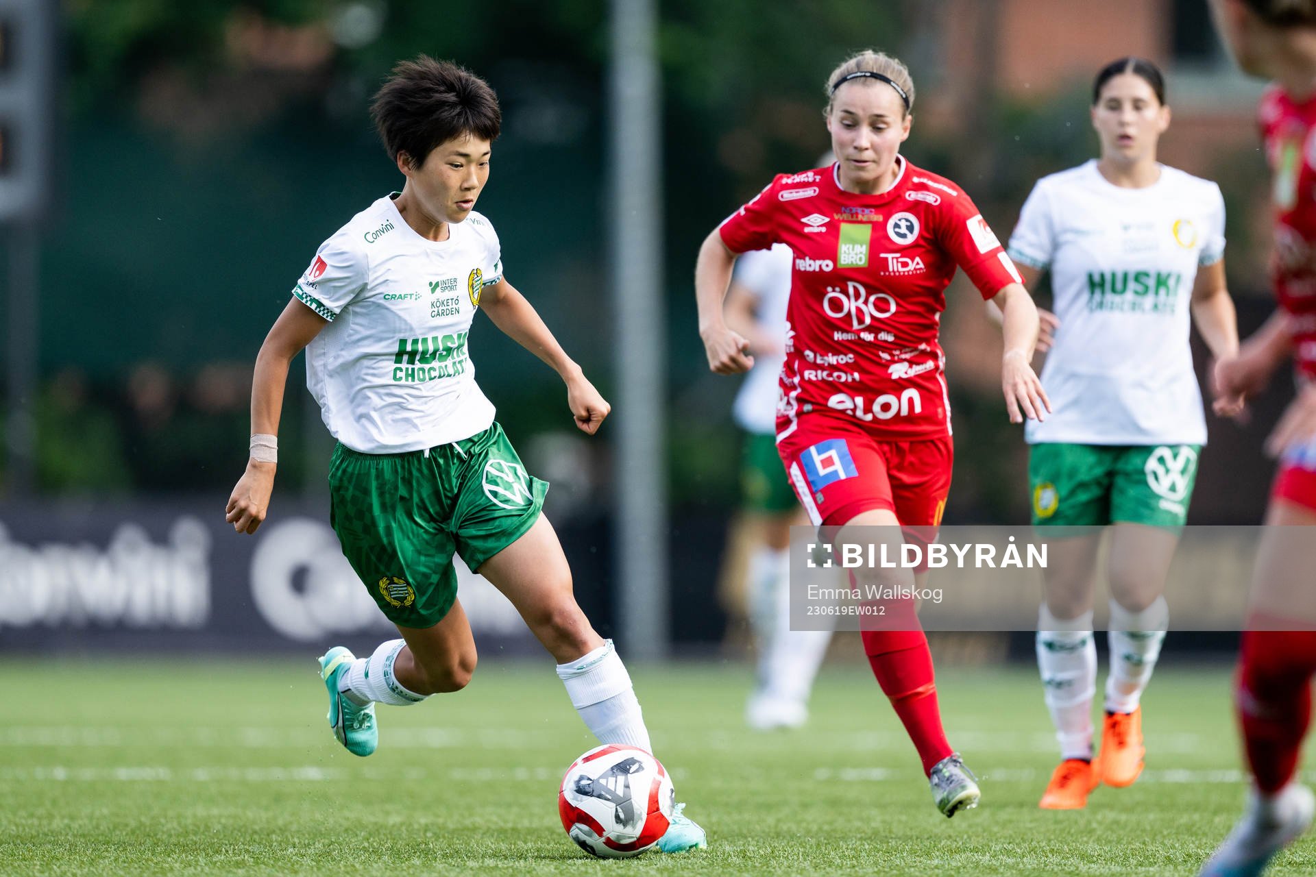 Hammarbys Maika Hamano och Örebros Heidi Kollanen