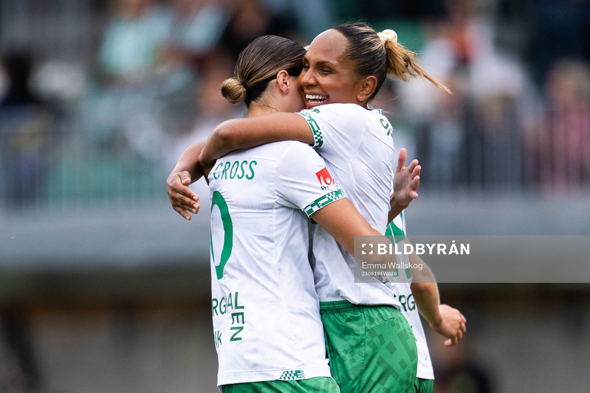 Hammarbys Madelen Janogy jublar med Kyra Cooney-Cross