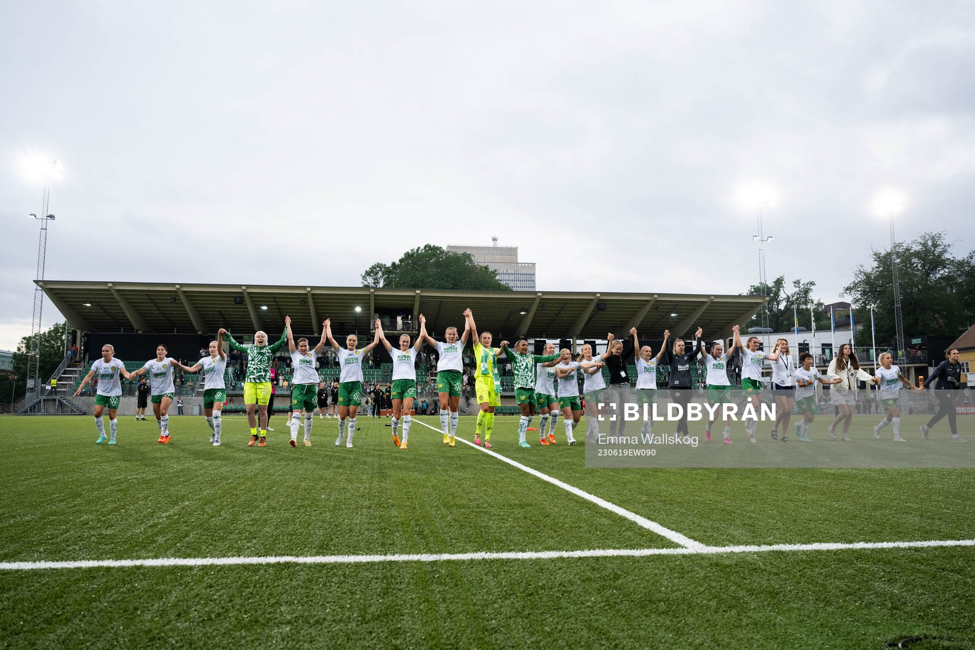Hammarbys spelare jublar