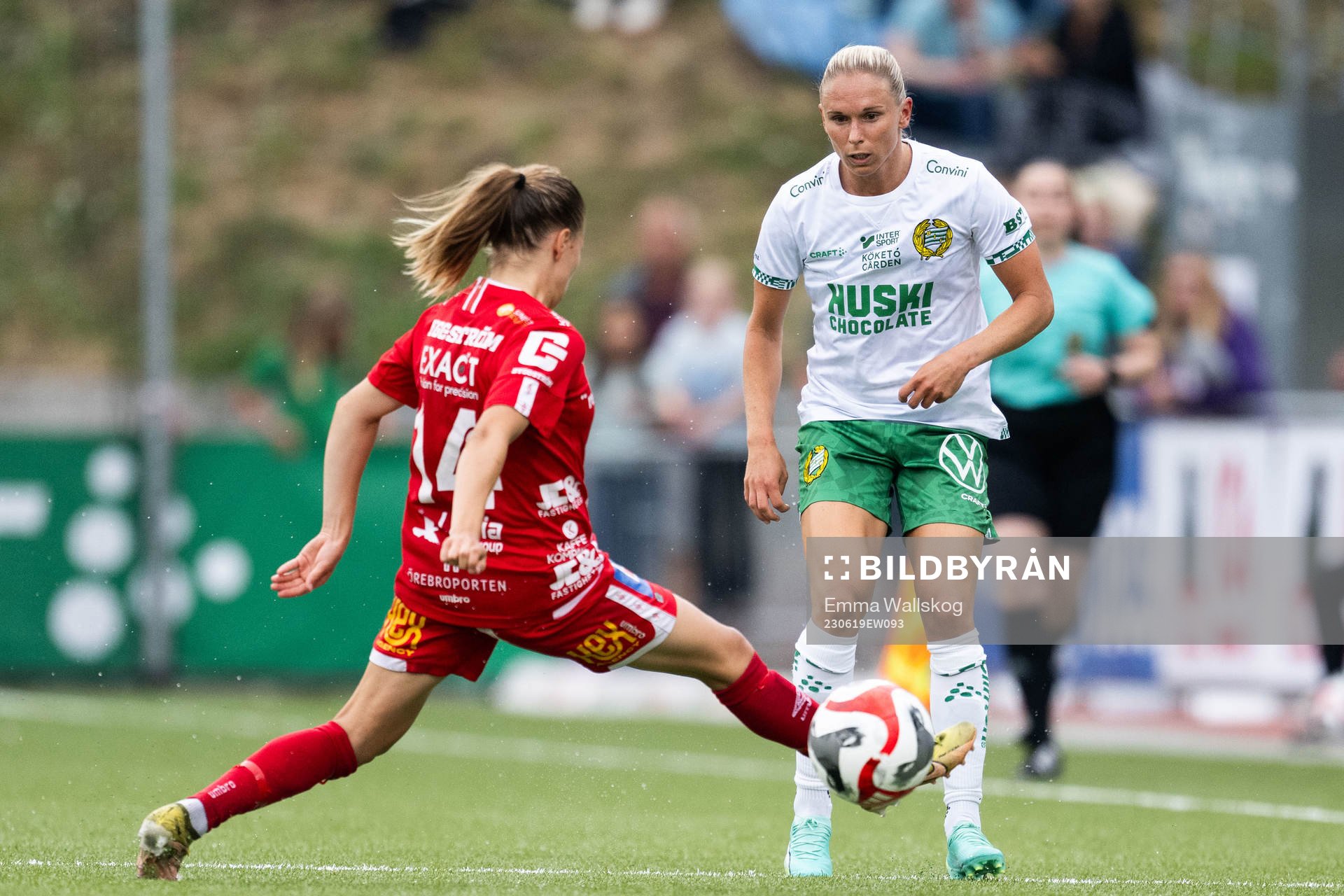 Örebros Katariina Kosola och Hammarbys Jonna Andersson