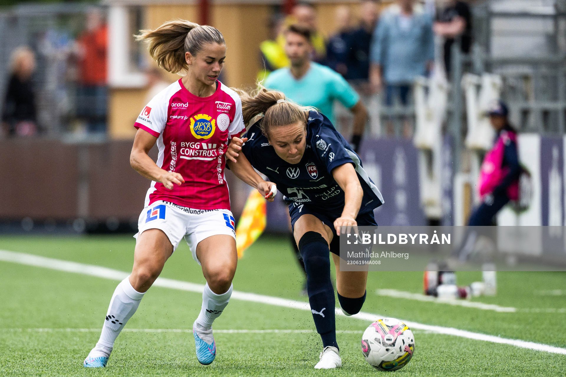 IK Uppsalas Johanna Renmark och FC Rosengårds Fiona Brown
