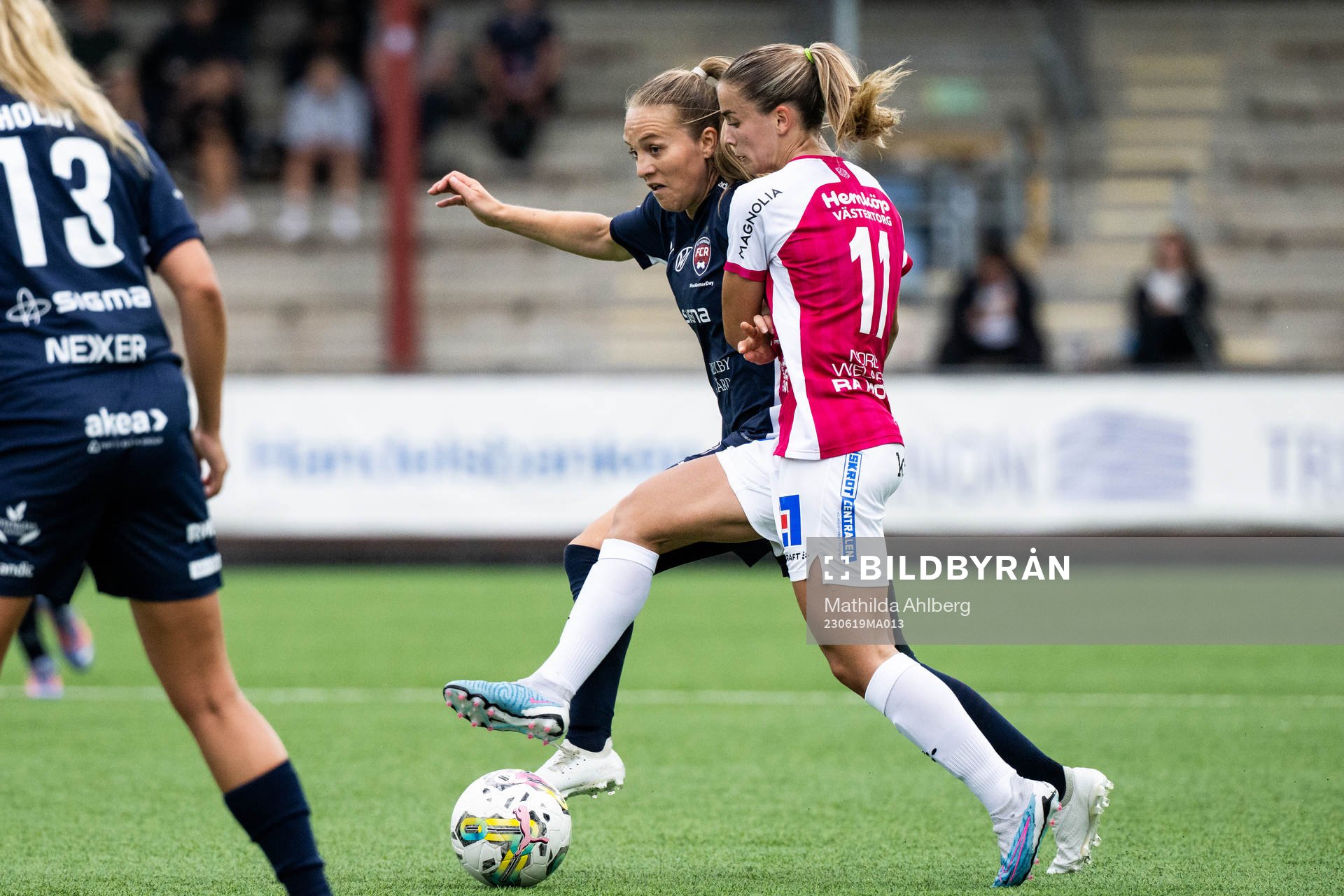FC Rosengårds Fiona Brown och IK Uppsalas Johanna Renmark