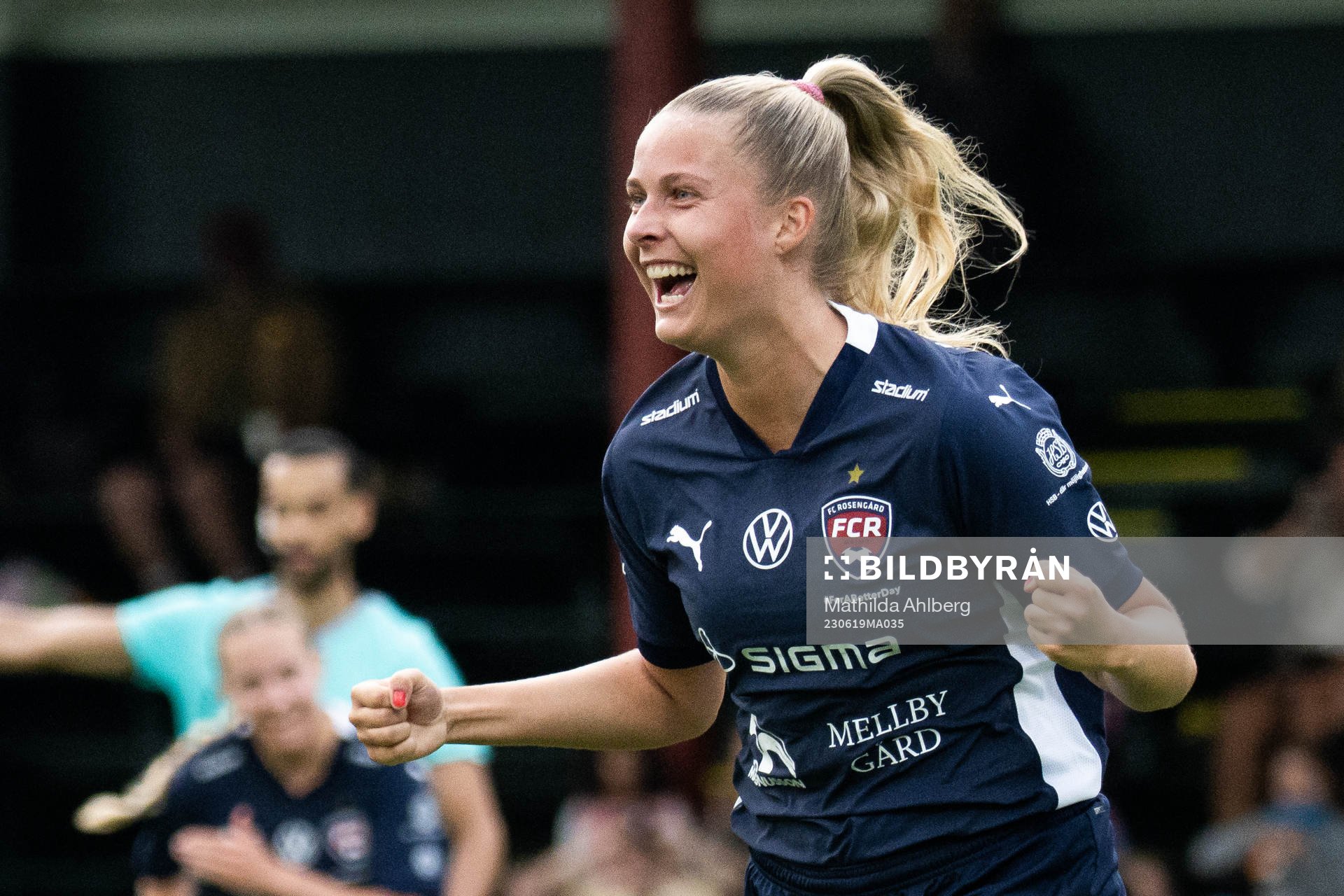 FC Rosengårds Olivia Holdt jublar efter 4-1 under fotbollsmatchen i Damallsvenskan mellan FC Rosengård och IK Uppsala den 19 juni 2023 i Malmö.