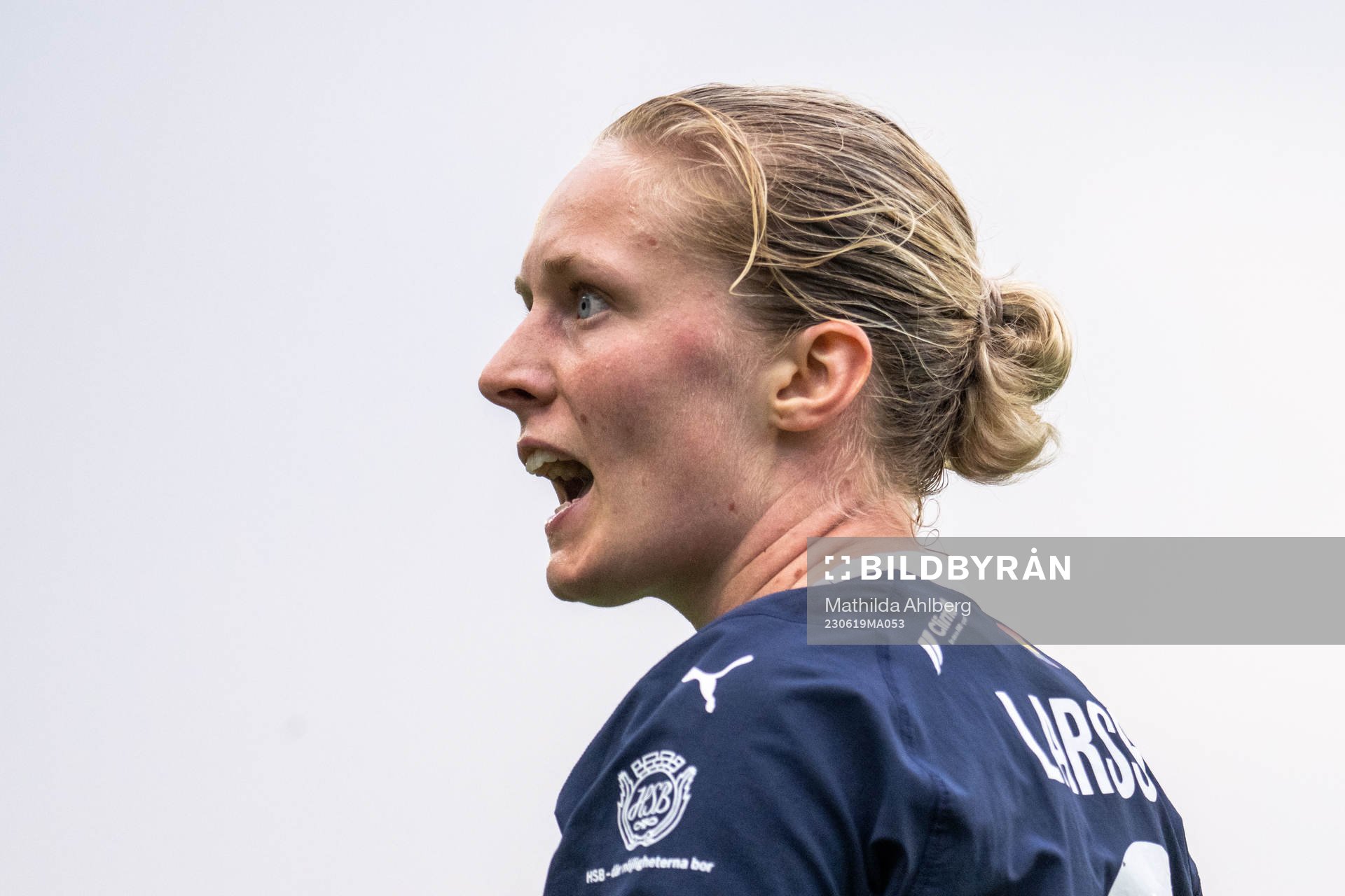 FC Rosengårds Emilia Larsson reagerar