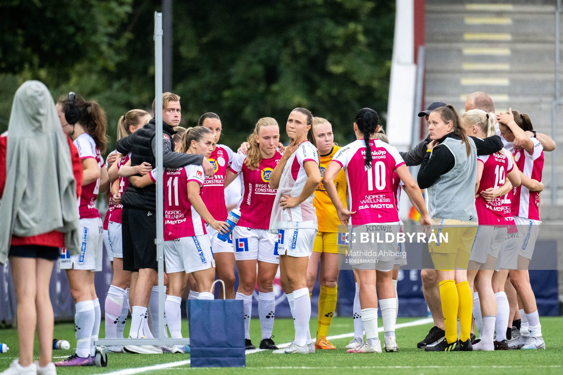 målvaktstränare Jonas Bylund spelare deppar