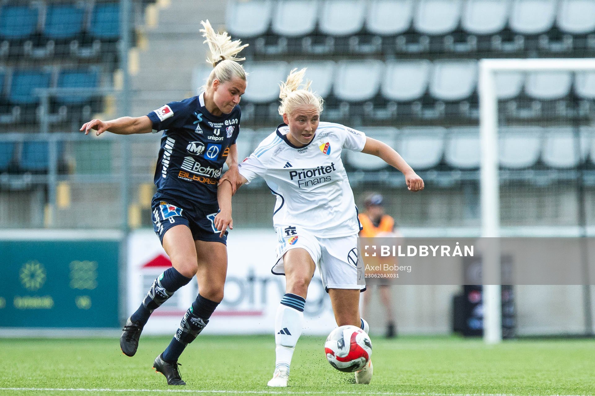 Linköpings Johanna Svedberg och Djurgårdens Stinalisa