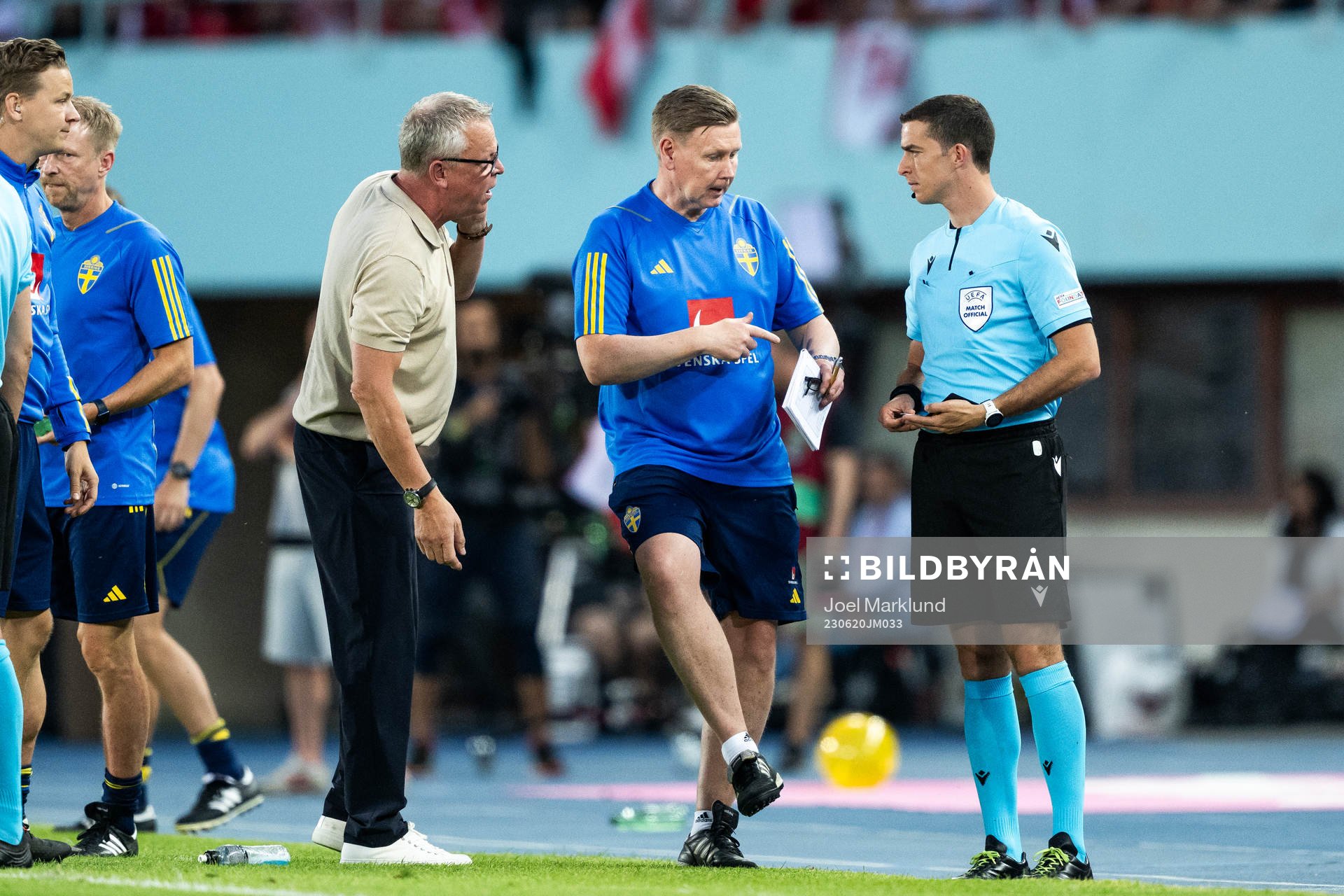 Head coach Janne Andersson and assistant coach Peter