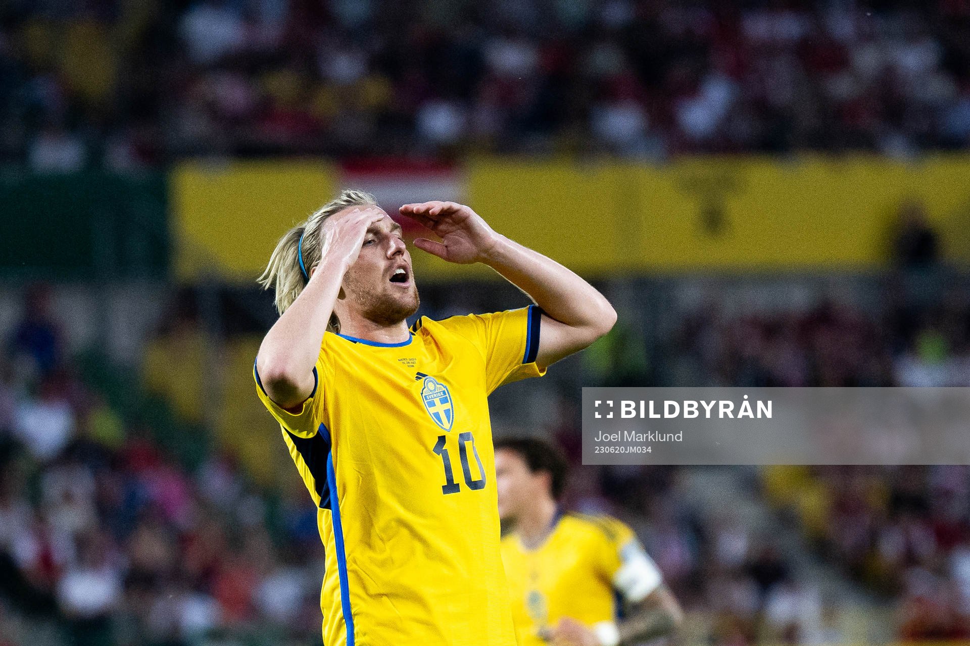 Emil Forsberg of Sweden looks dejected