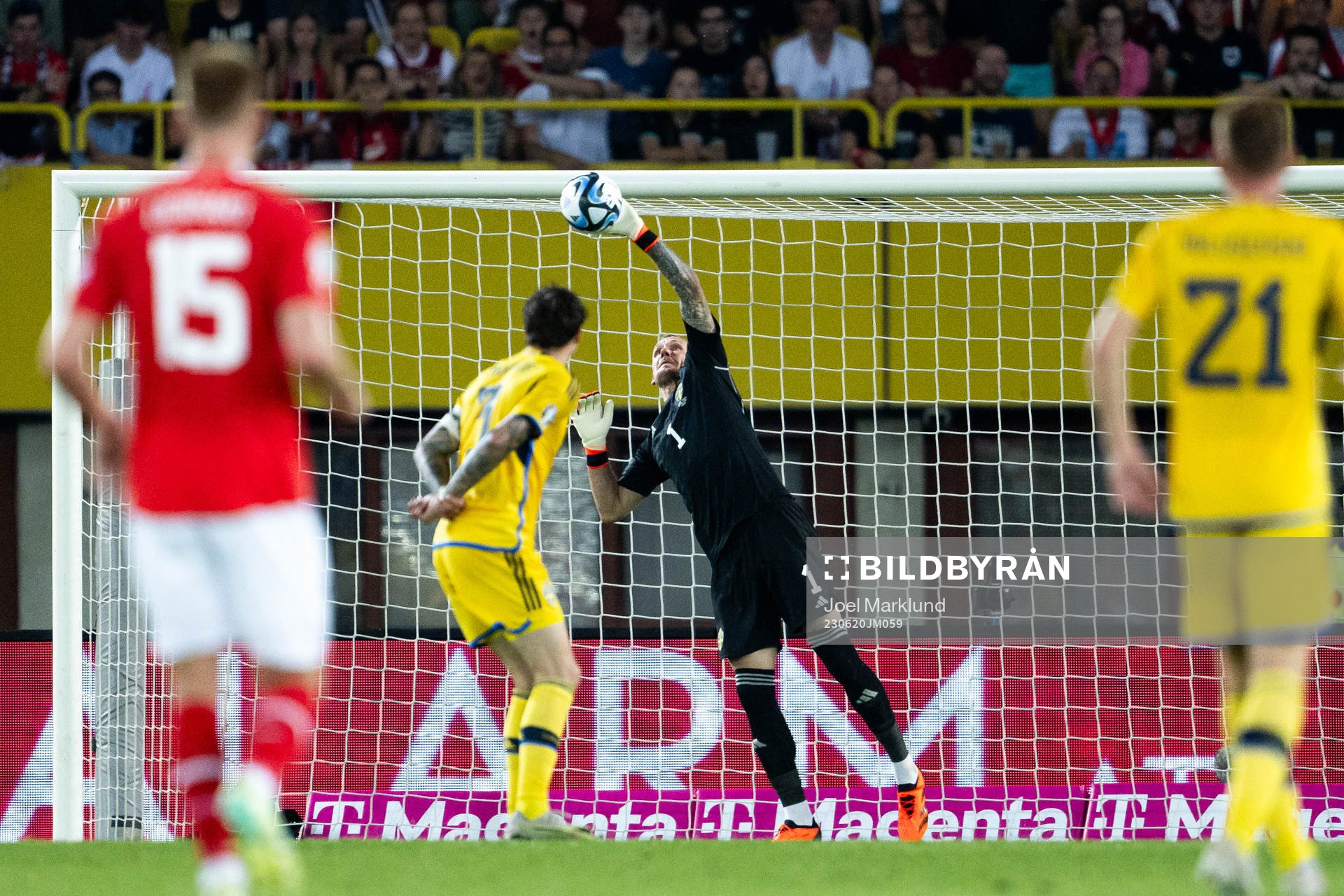 Goalkeeper Robin Olsen