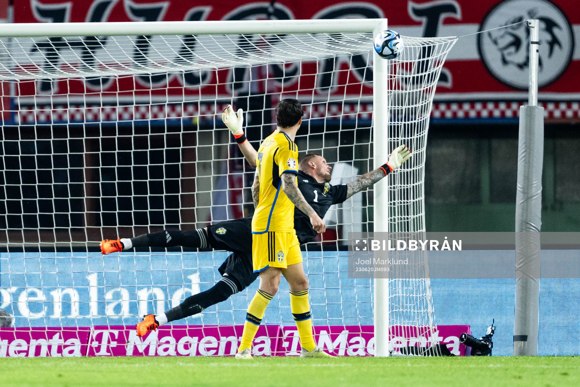 Goalkeeper Robin Olsen