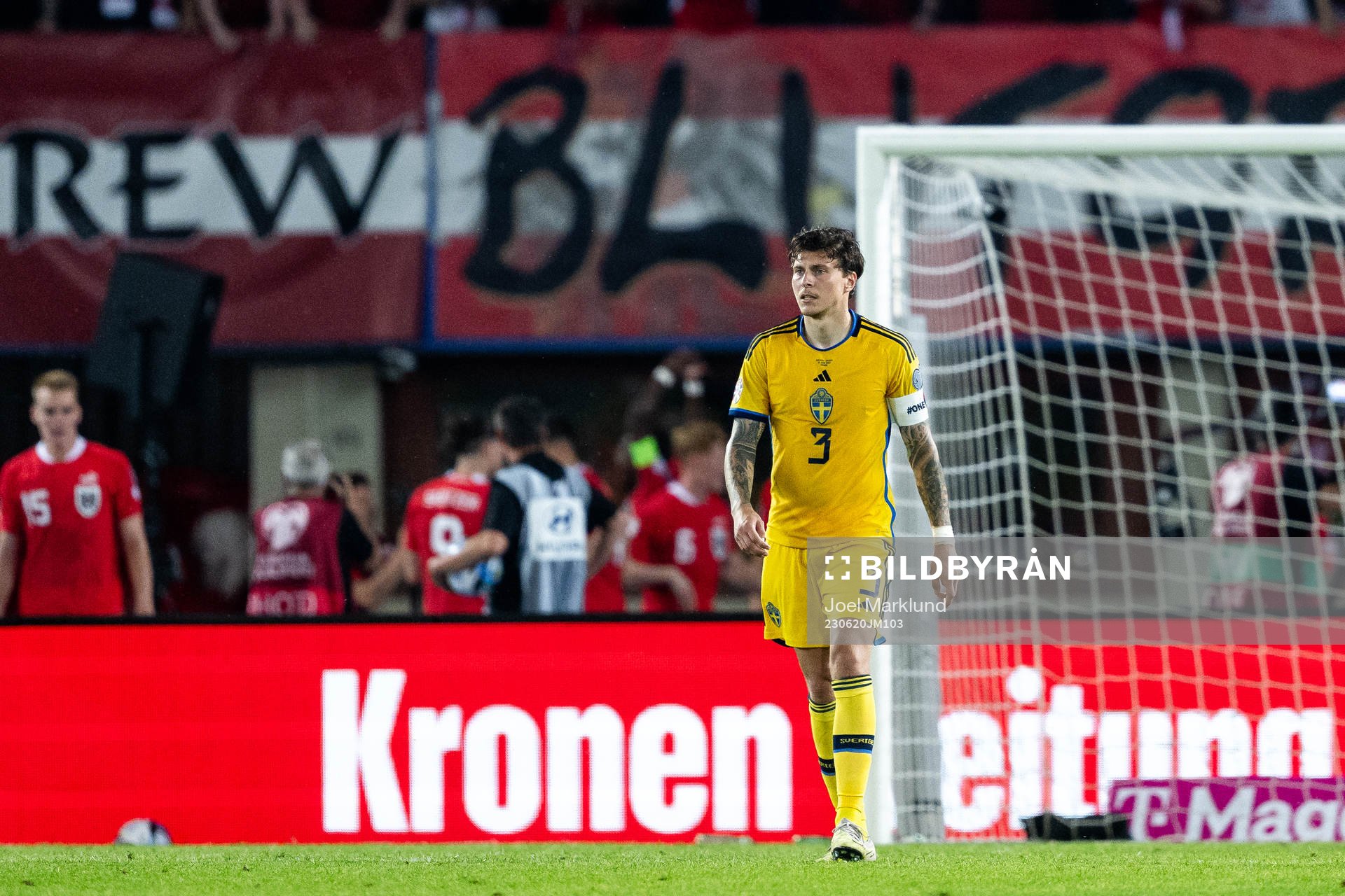 Victor Nilsson Lindelöf of Sweden looks dejected