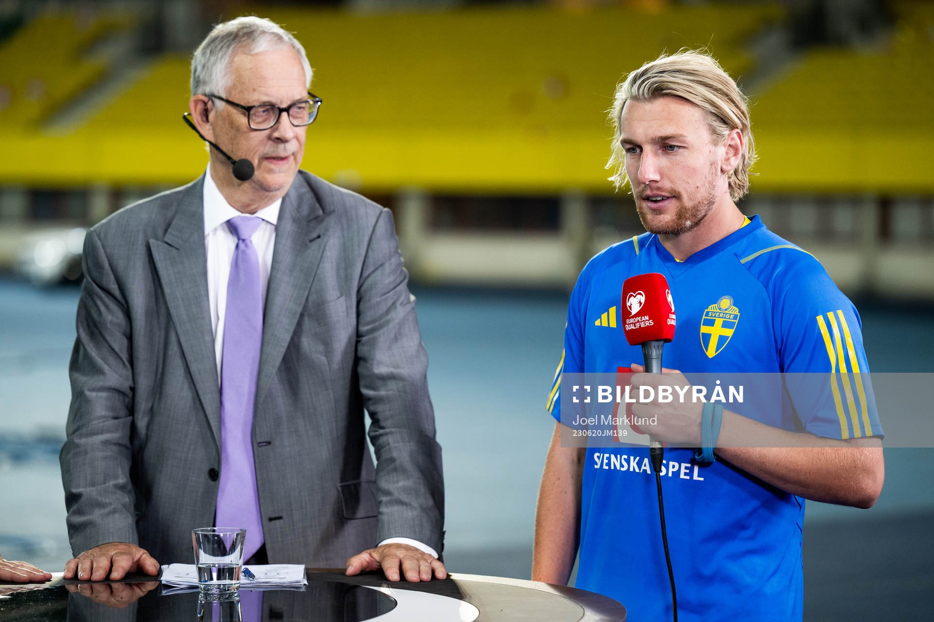 Commentator of Viaplay Lars Lagerbäck and Emil Forsberg of