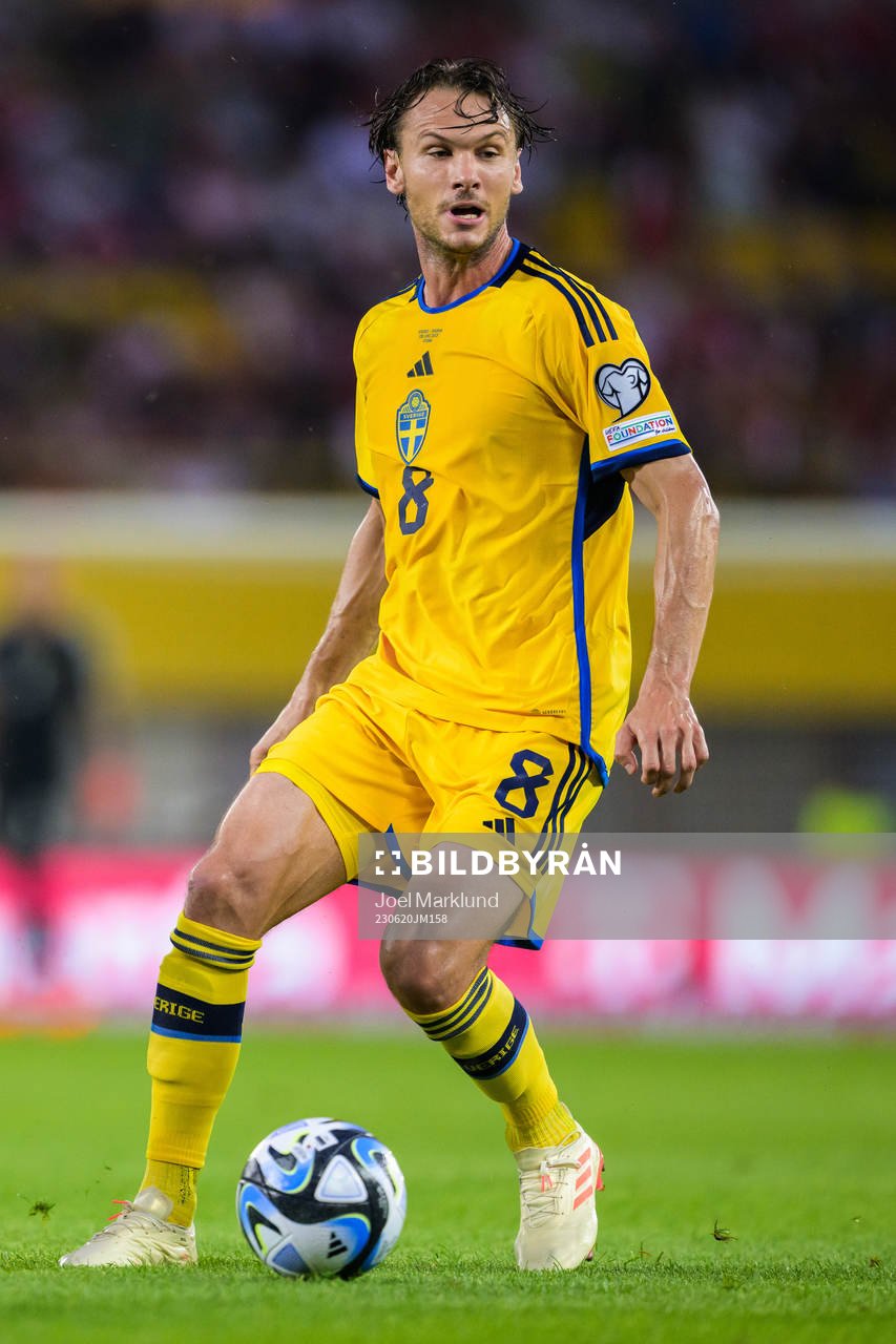 Albin Ekdal of Sweden