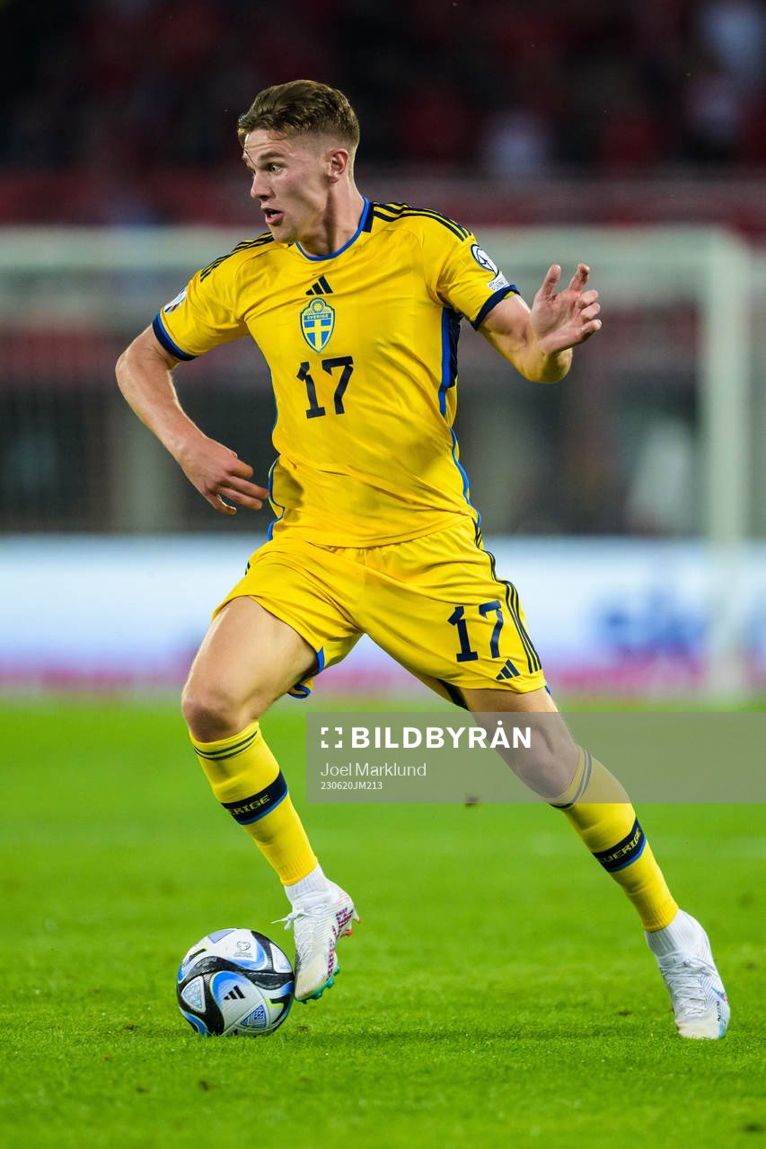 Viktor Gyökeres of Sweden