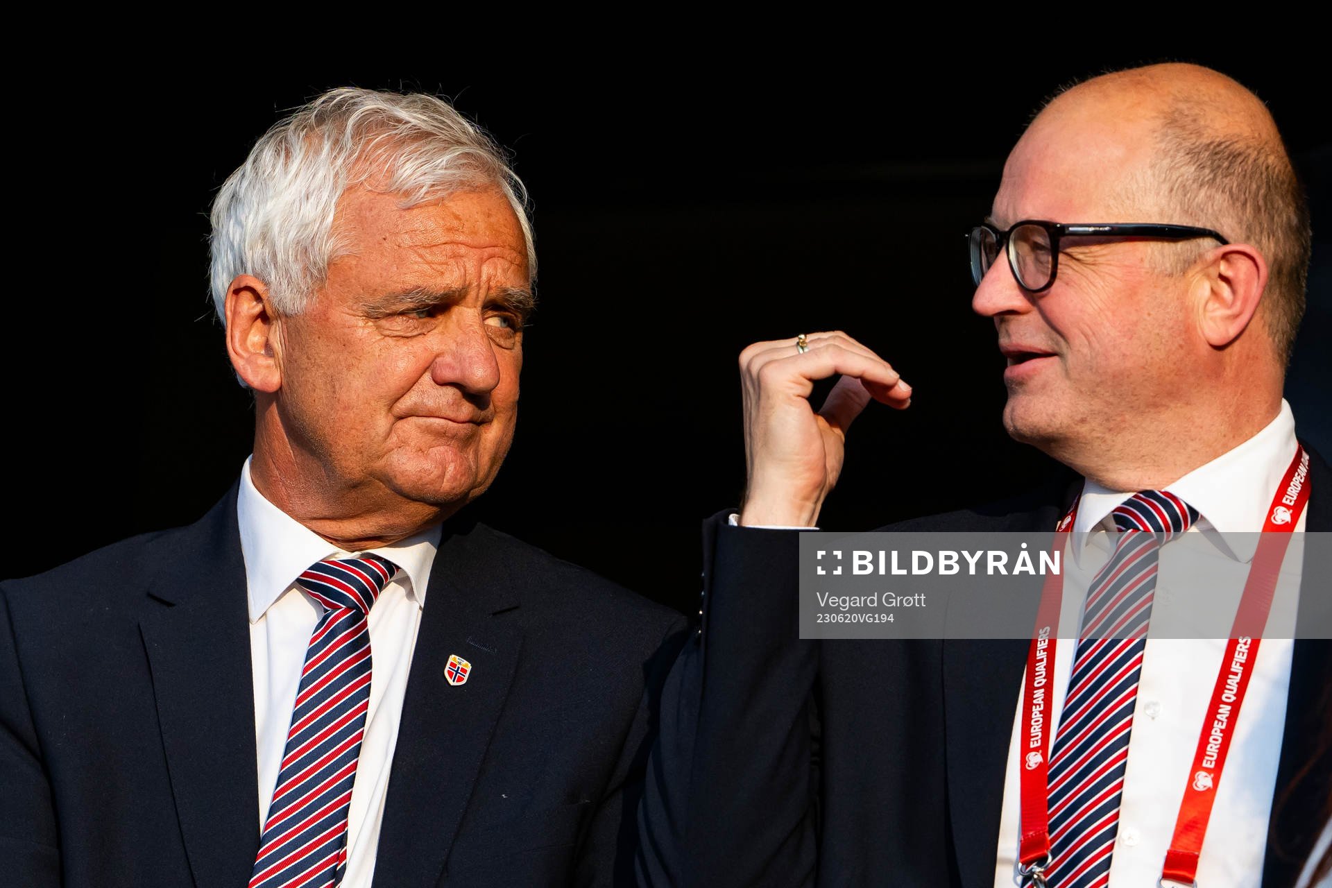 Arne Larsen Økland and Karl-Petter Løken, general